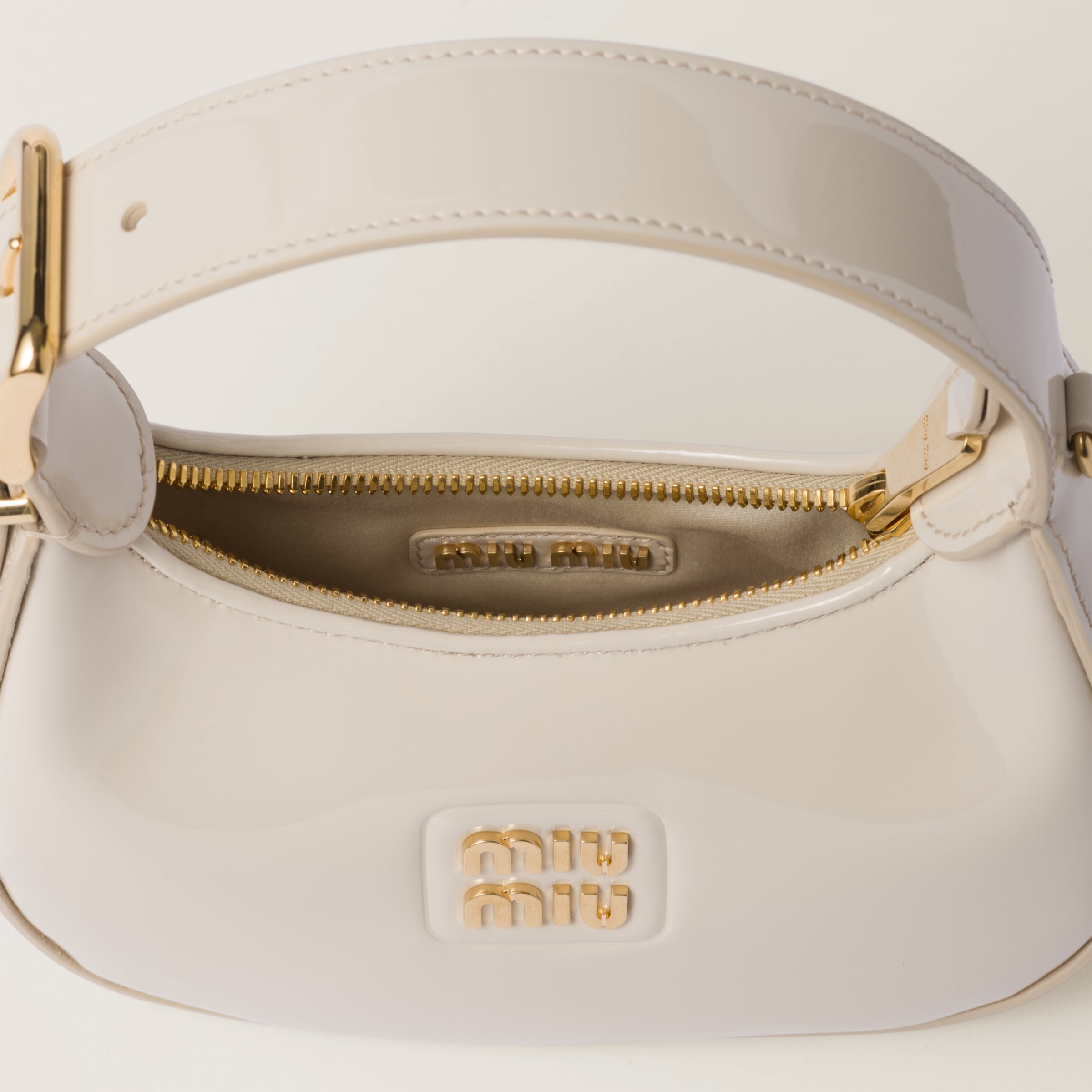 Patent leather hobo bag - 6