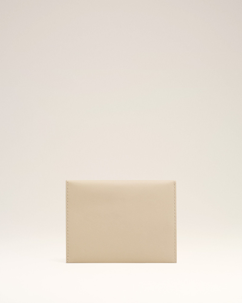 AMI Paris BEIGE LEATHER CARROUSEL FOLDED CARD HOLDER outlook