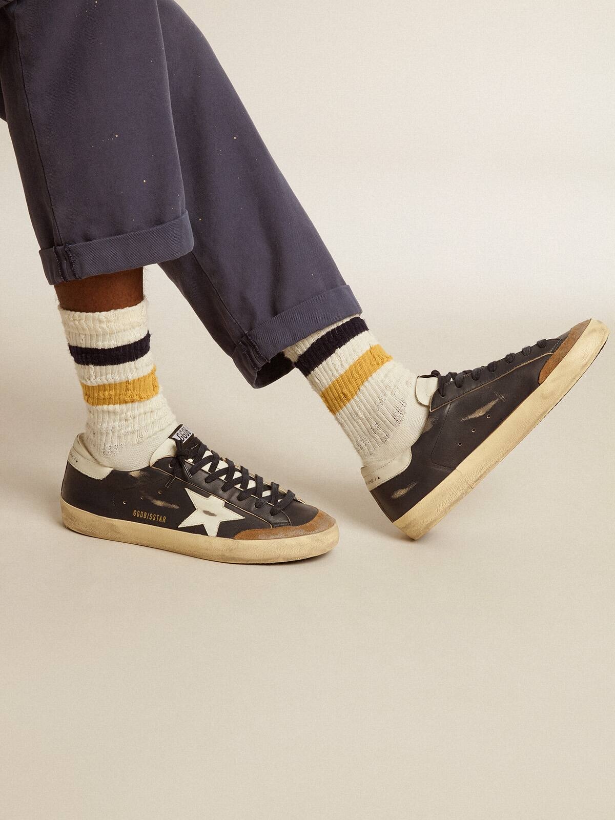 Aged-white socks with distressed details and two-tone stripes - 3