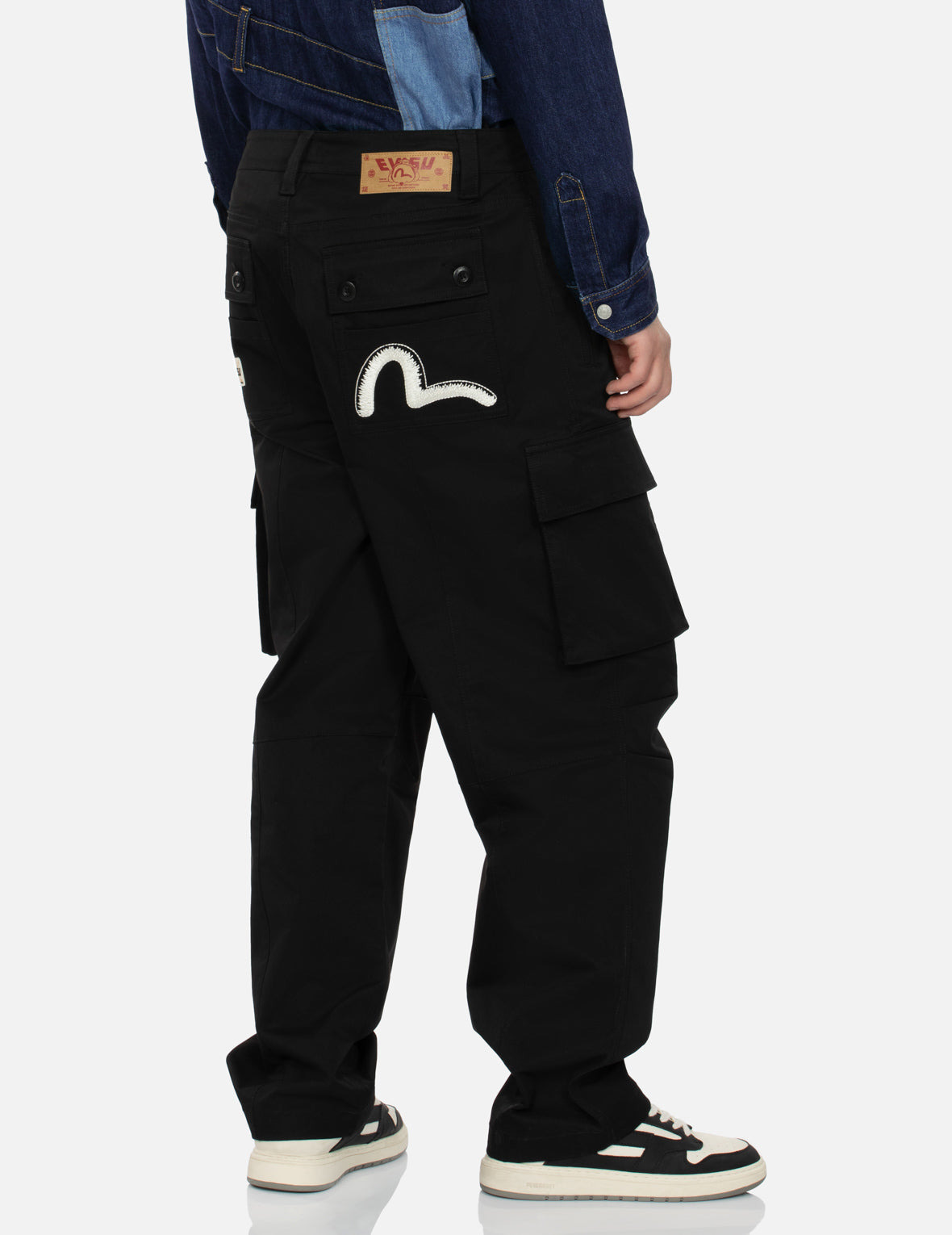 KAMON AND SEAGULL EMBROIDERY LOOSE FIT CARGO PANTS - 8