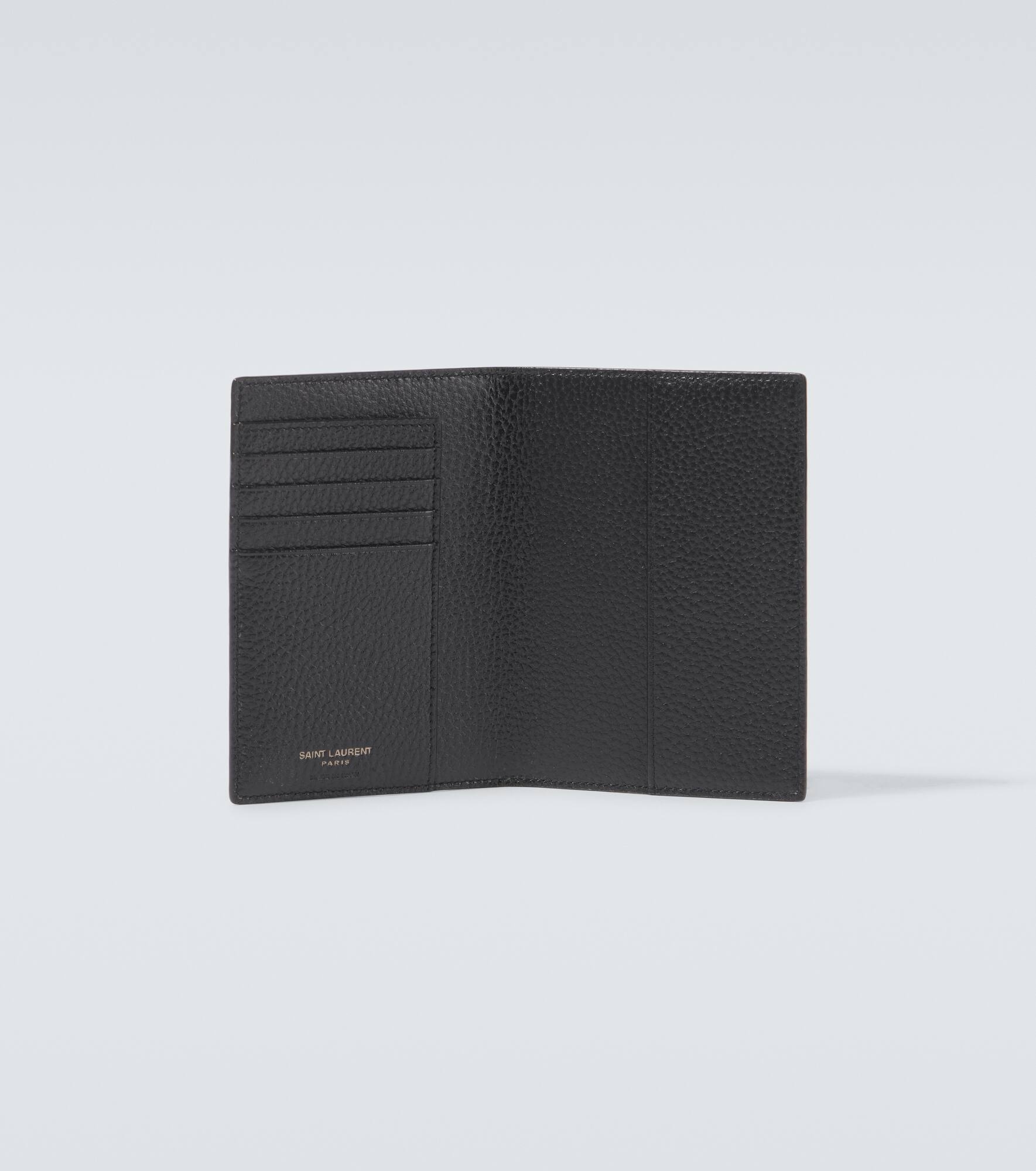 Leather passport holder - 2
