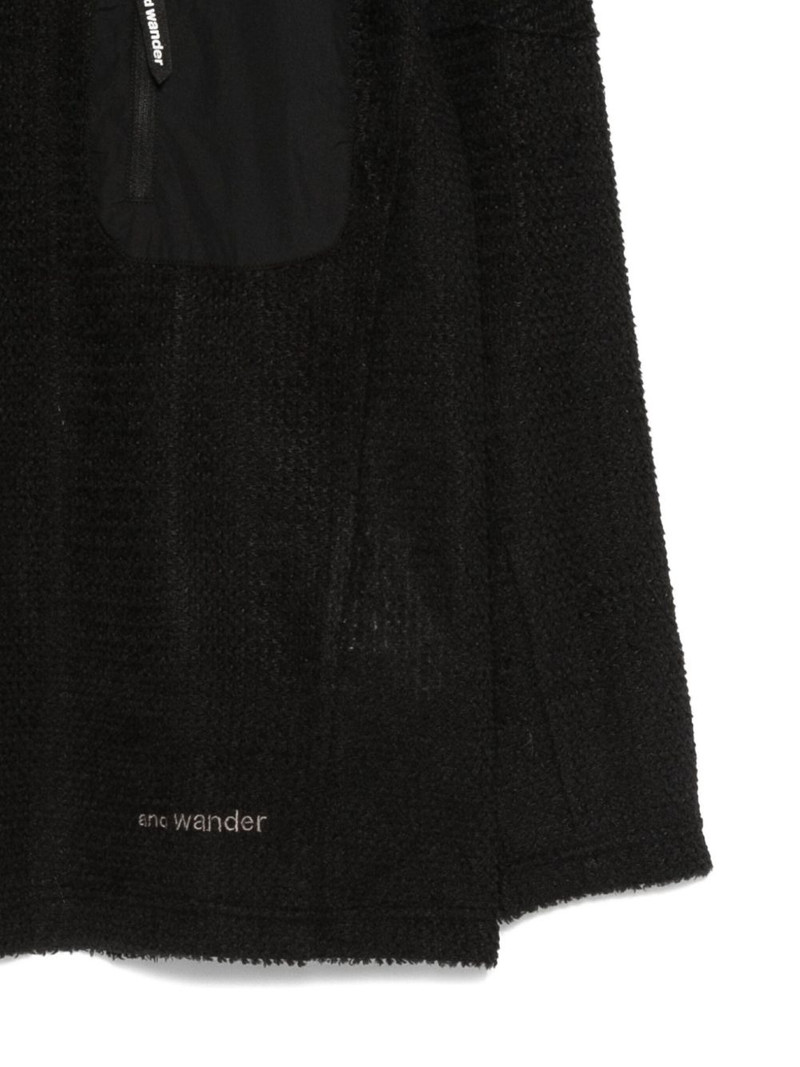zip-pocket hoodie 3