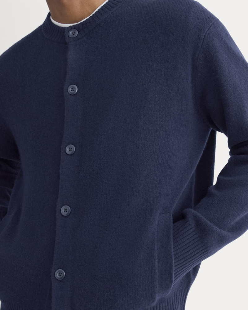 LUXE MERINO CREW CARDIGAN 4