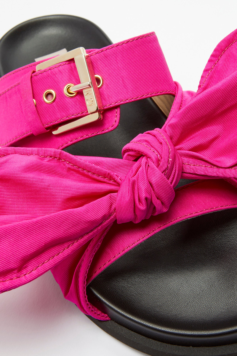 BOW-DETAIL SANDALS 4