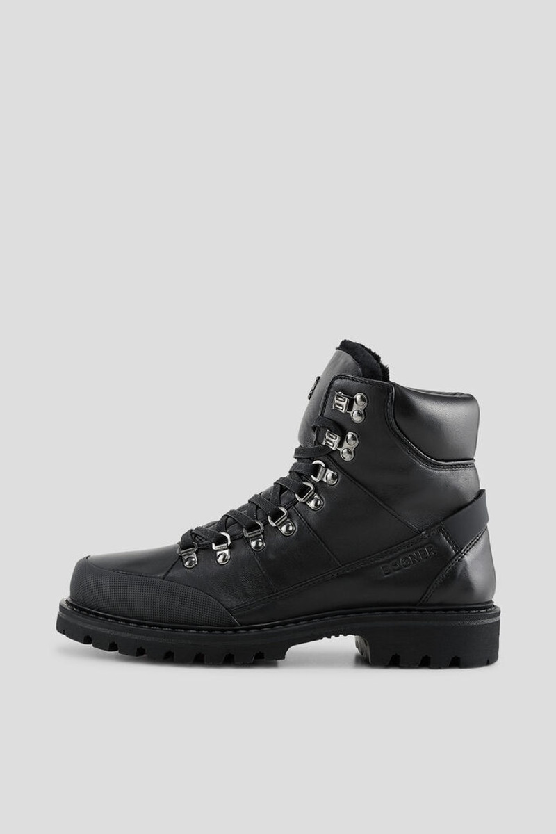 Helsinki Boots with spikes in Black 1