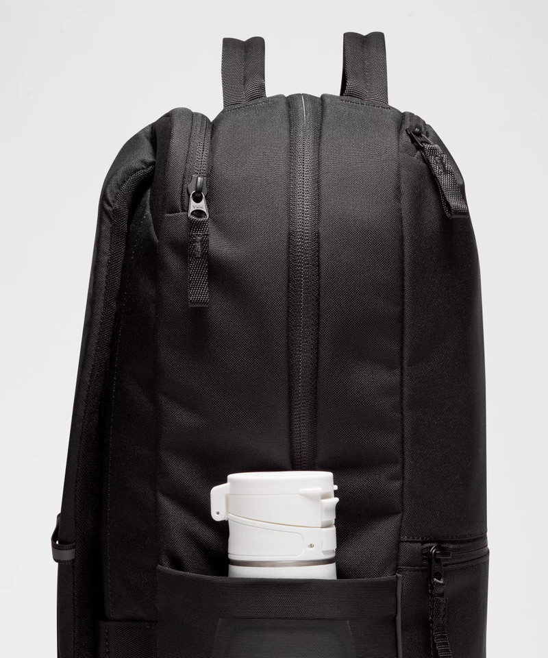 Double-Zip Backpack 22L 4