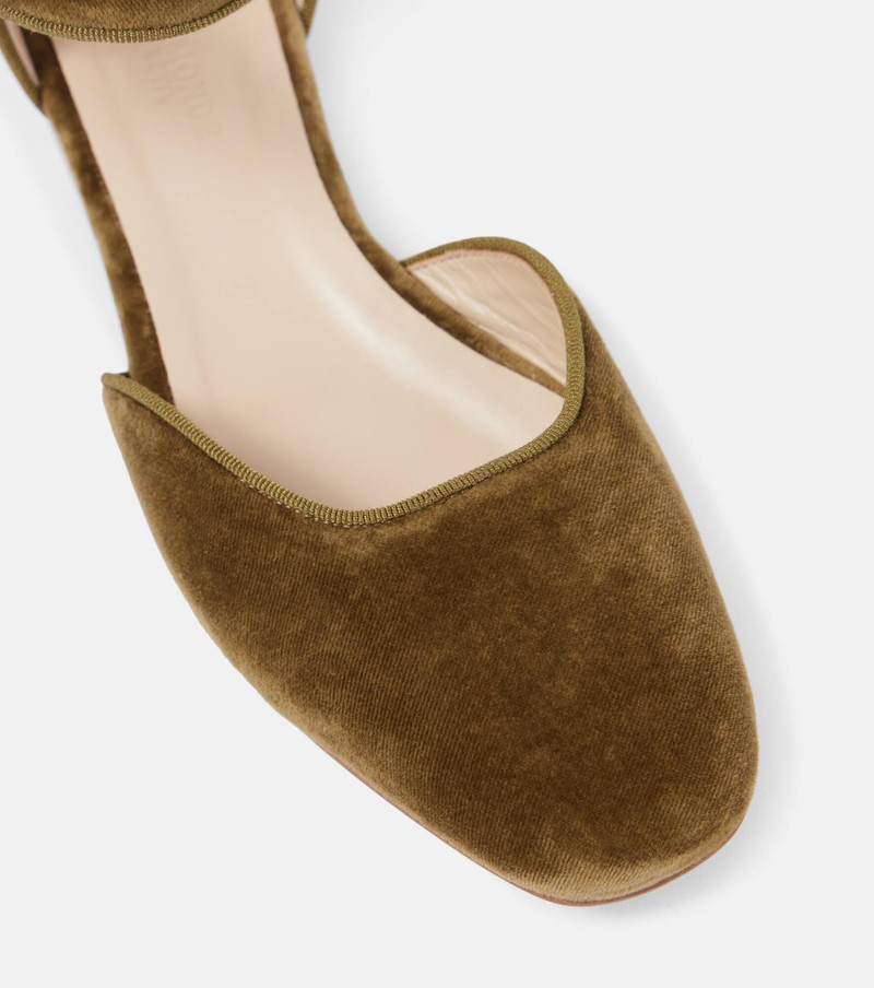 Velvet flats 5