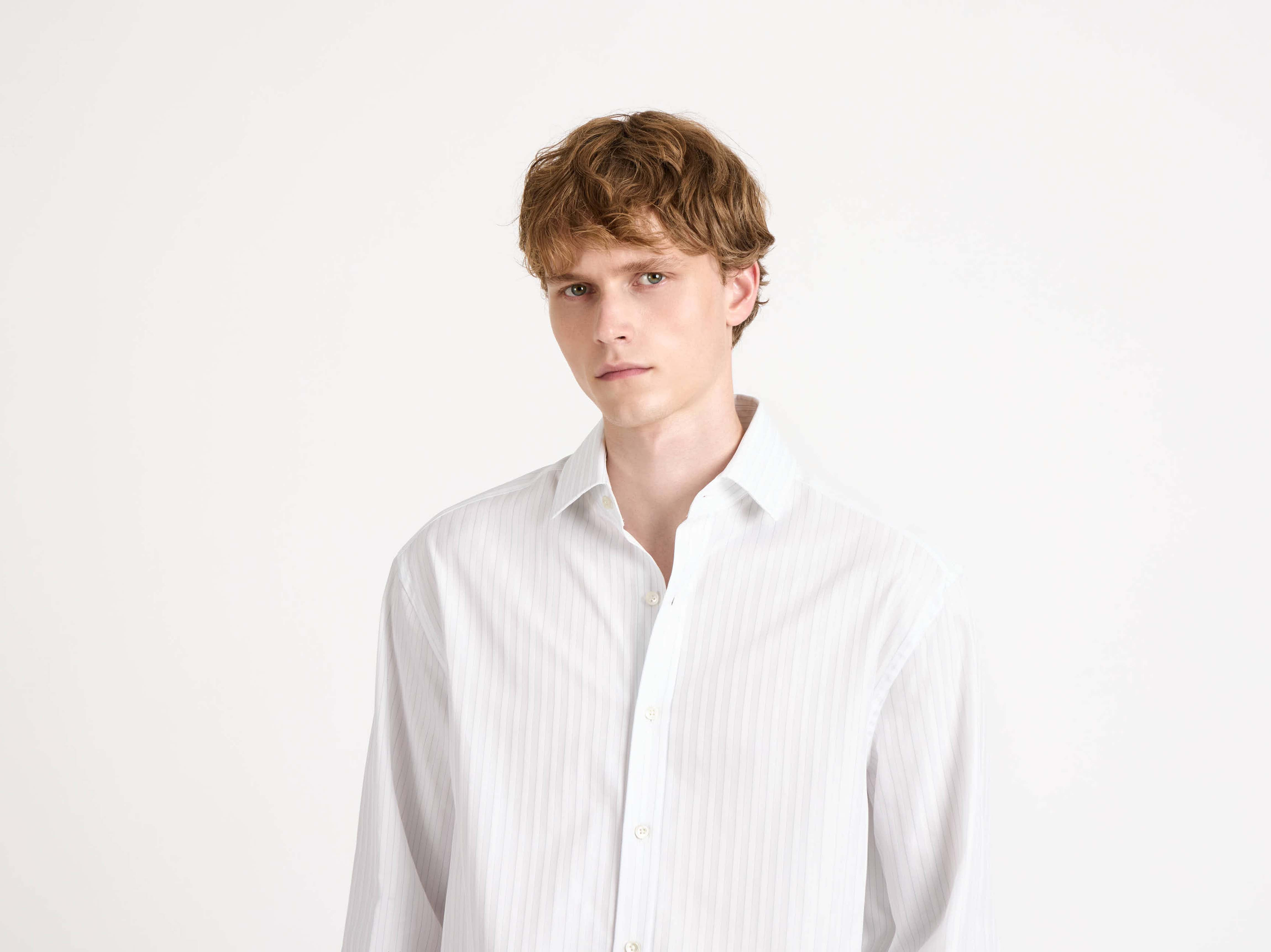 CLASSIC DRESS SHIRT IN WHITE & BLUE - 4