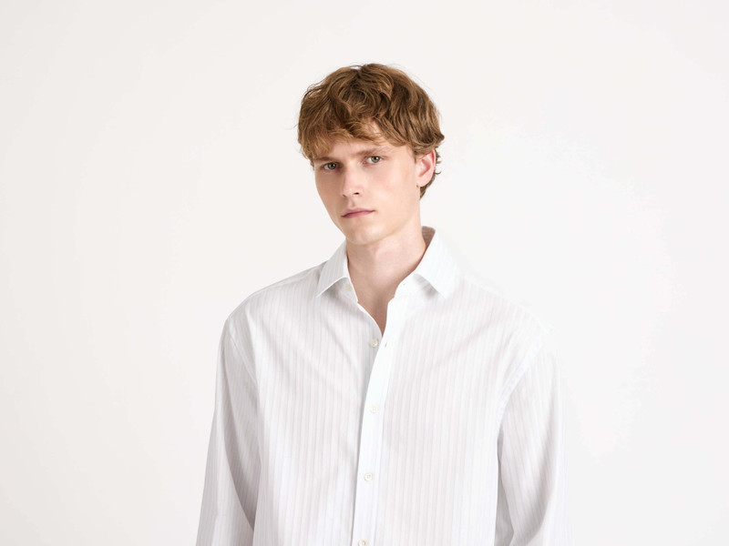 CLASSIC DRESS SHIRT IN WHITE & BLUE 4