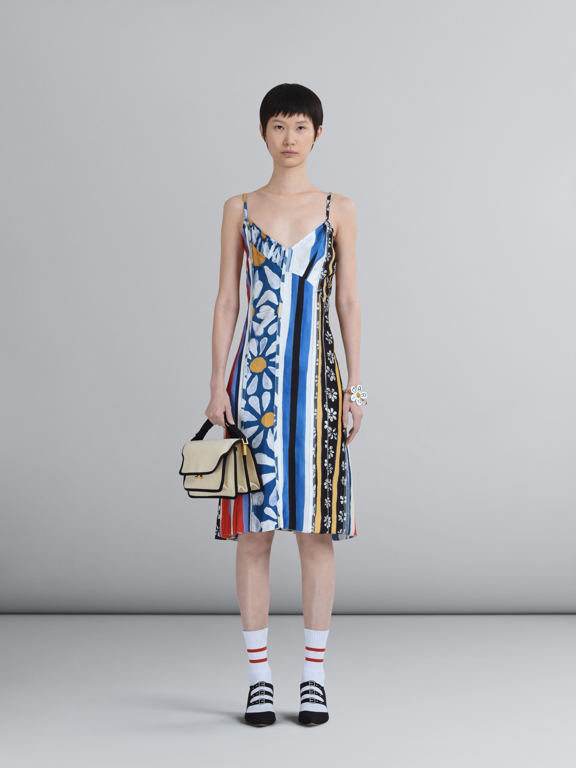 TRUNK SOFT MEDIUM BAG IN WHITE JACQUARD - 2