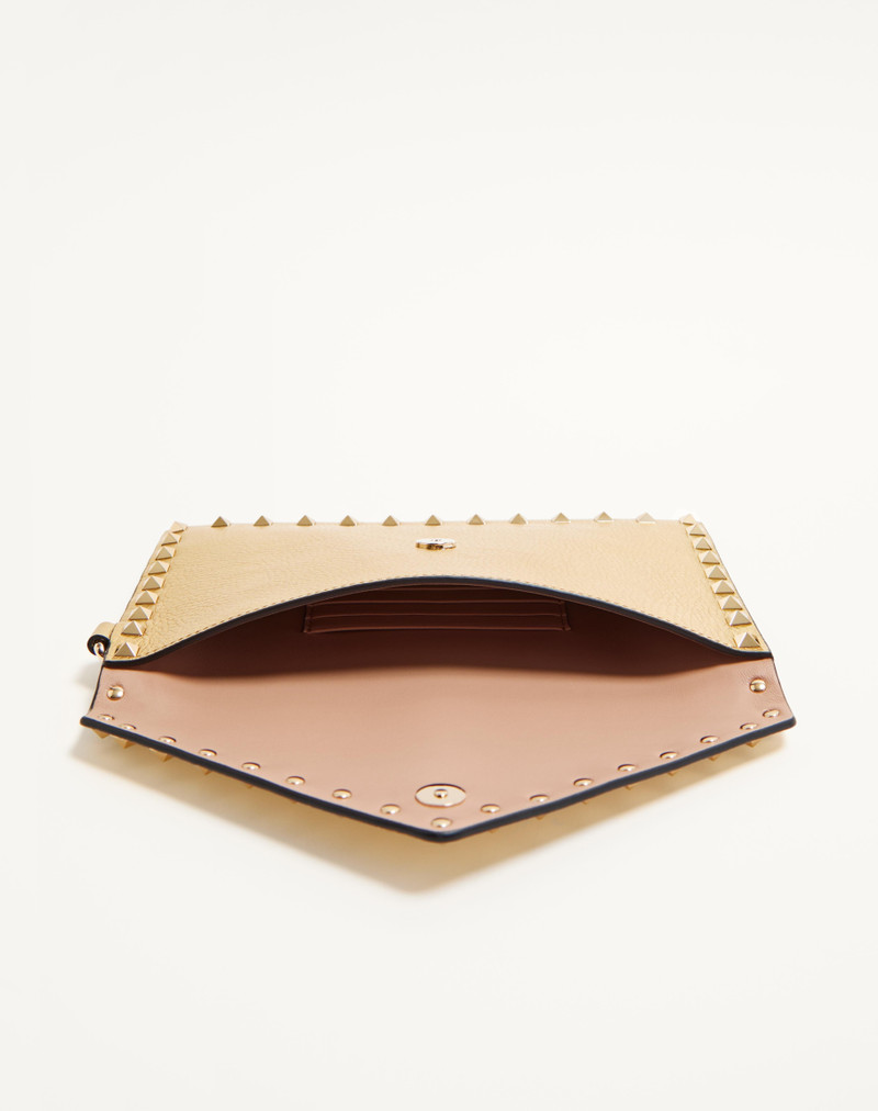 Valentino ROCKSTUD LAMINATED GRAINY CALFSKIN CLUTCH BAG outlook