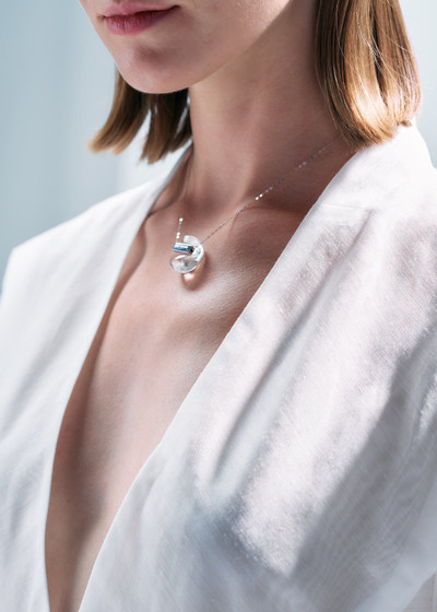 ISSEY MIYAKE GLASS NECKLACE outlook
