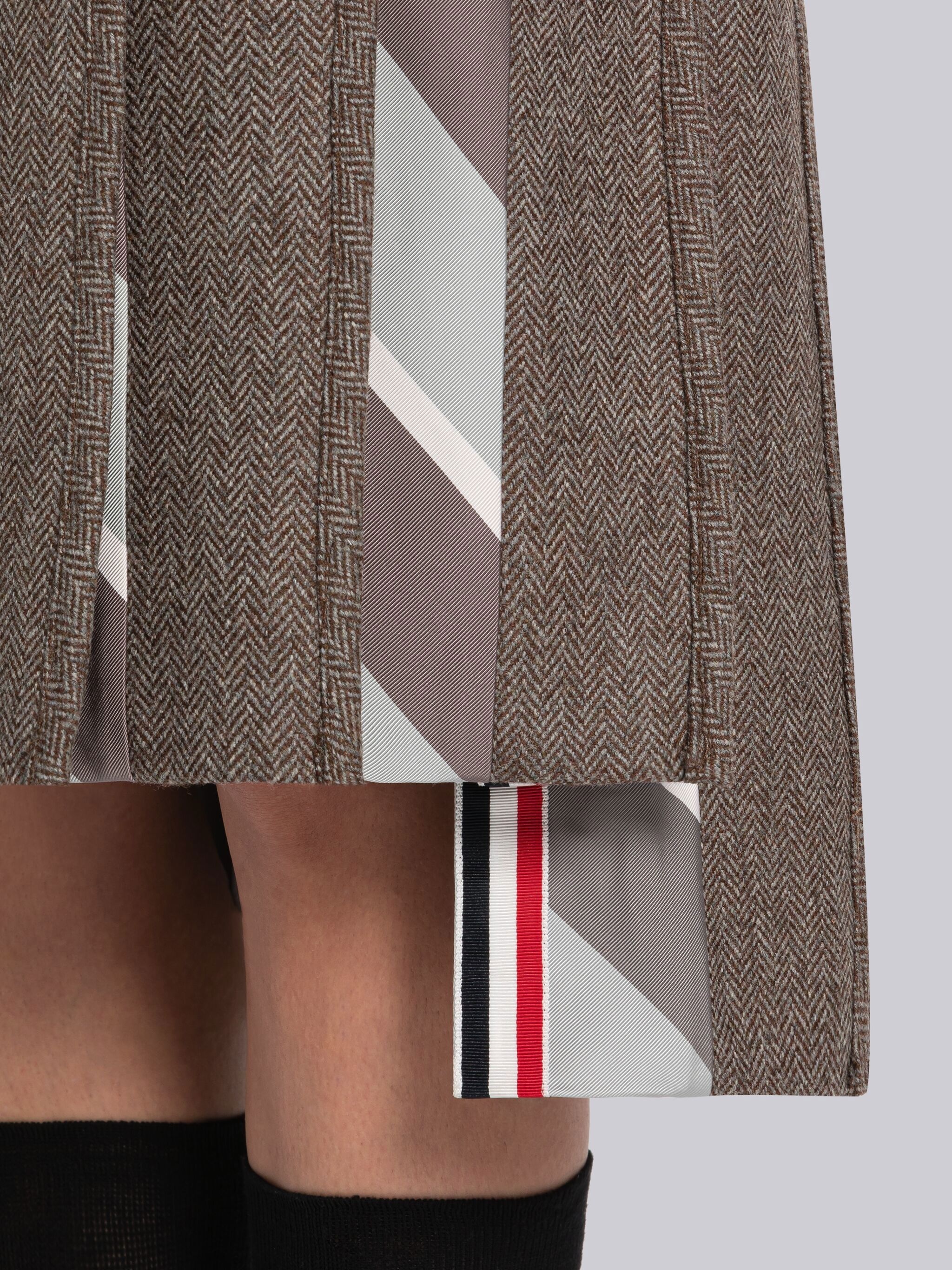 Herringbone Lambswool Silk Insert Pleated Skirt - 5