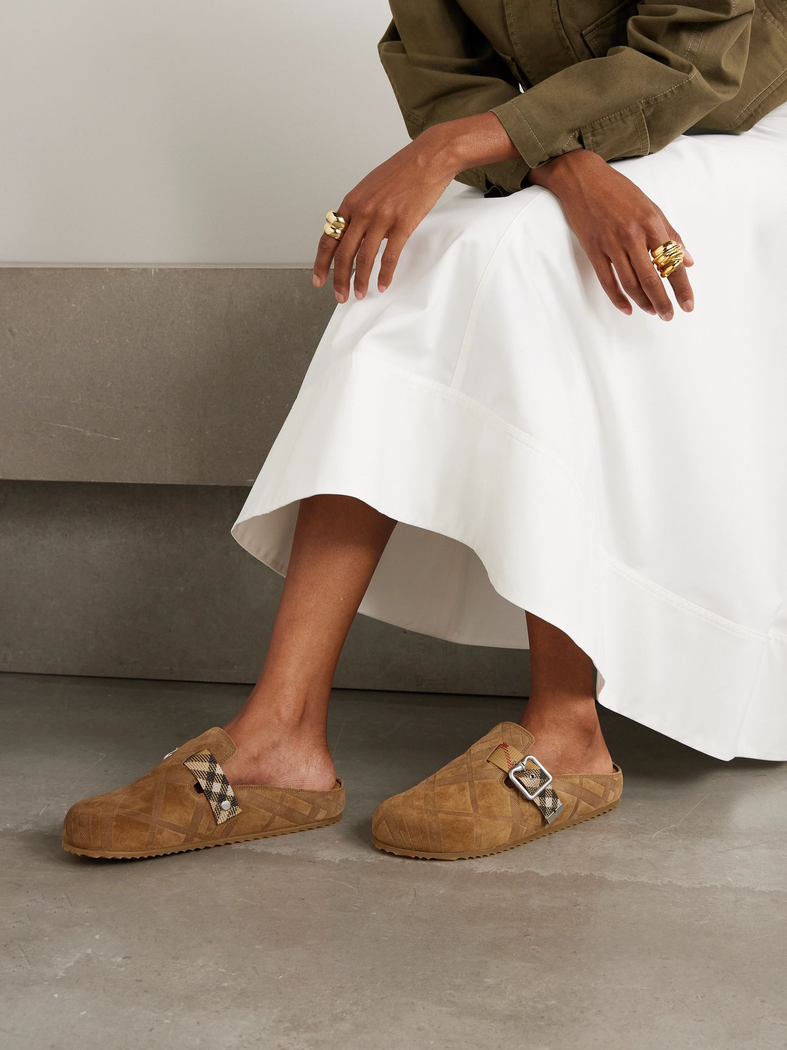 Urchin canvas-jacquard trimmed textured-suede clogs Beige - 2