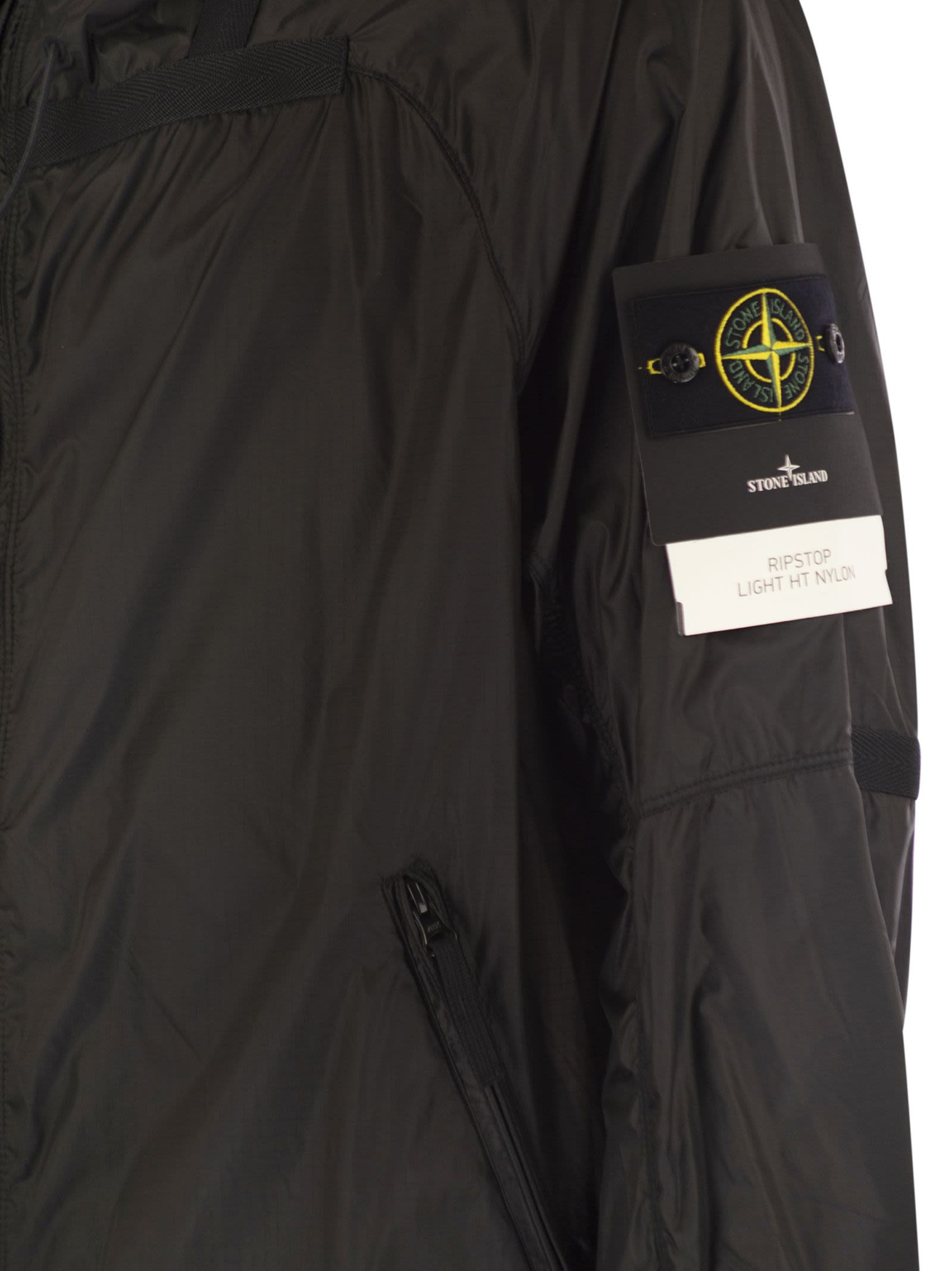 Stone Island Men Lightweight Hooded Jacket With Anti-Drip And Reflective Details - 4