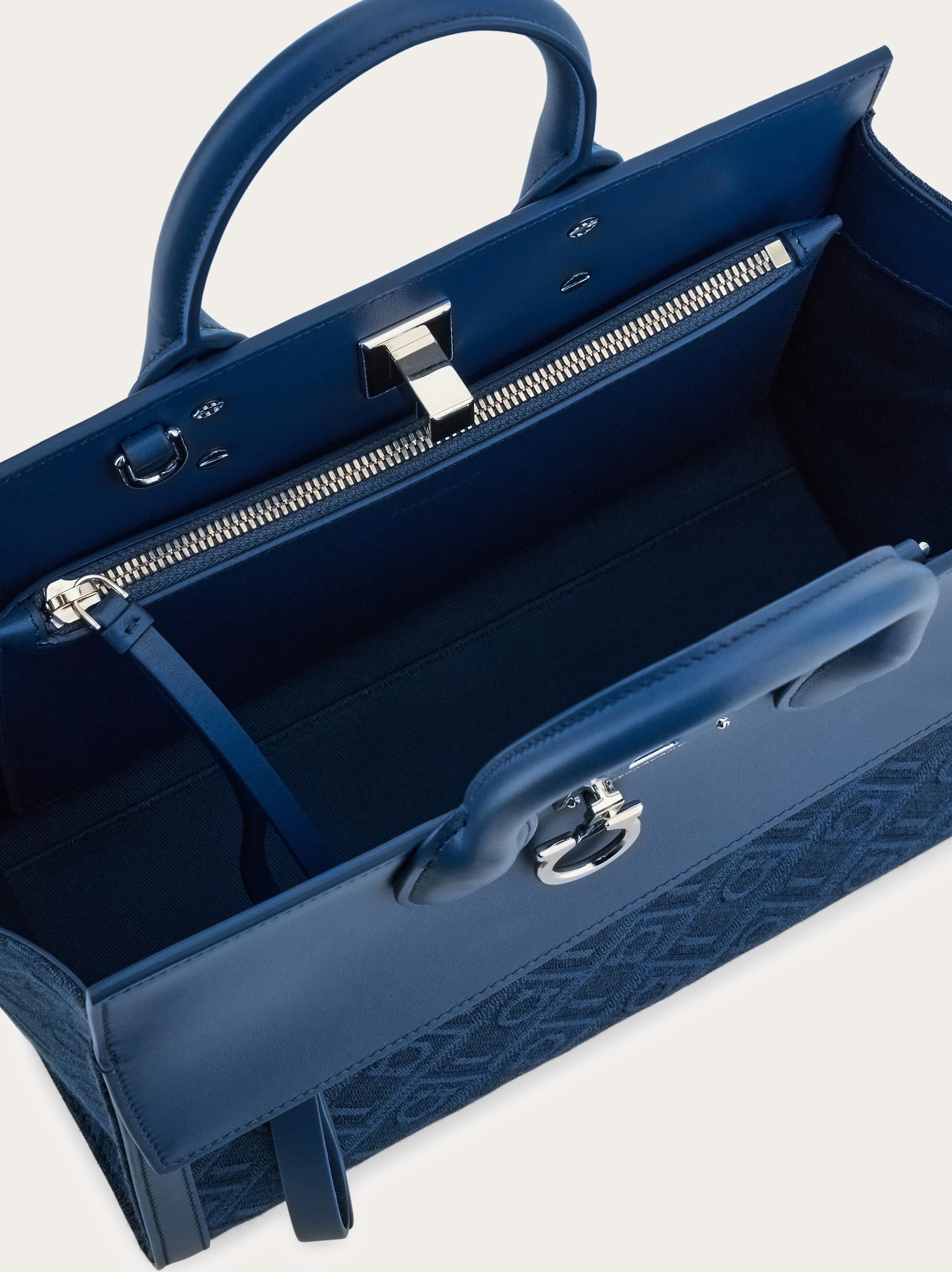 Ferragamo Studio Soft bag (S) - 6