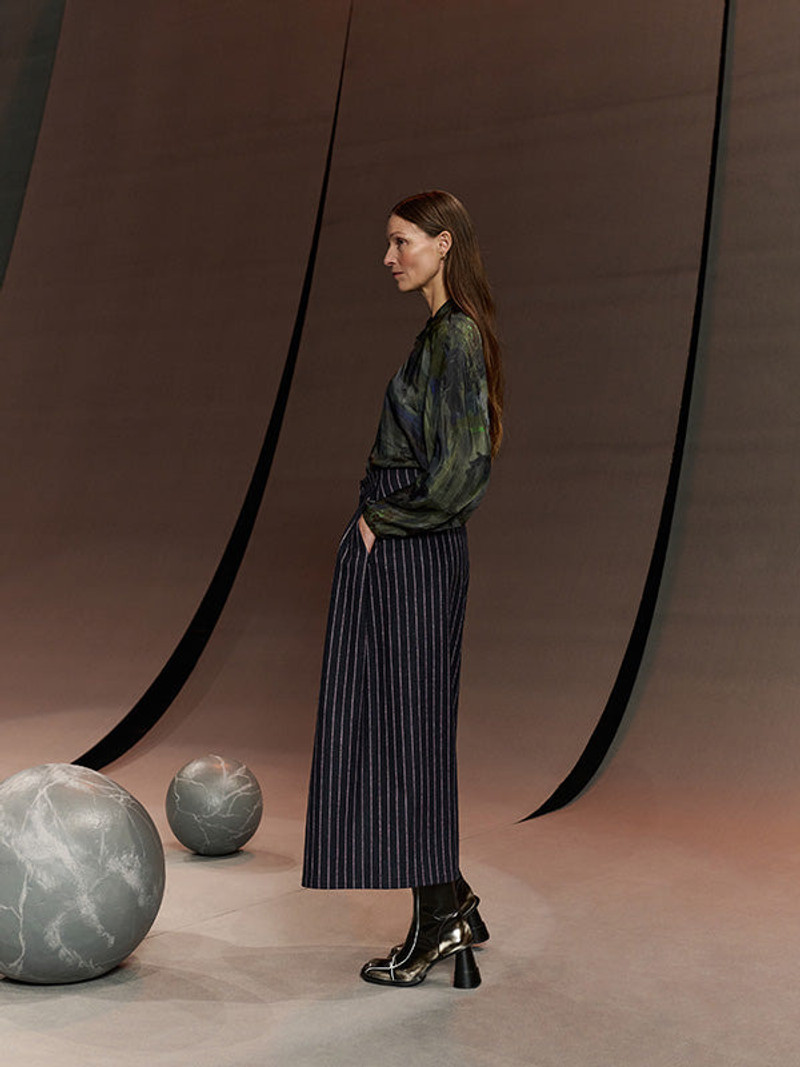 ONE SKIRT - PINSTRIPE 5