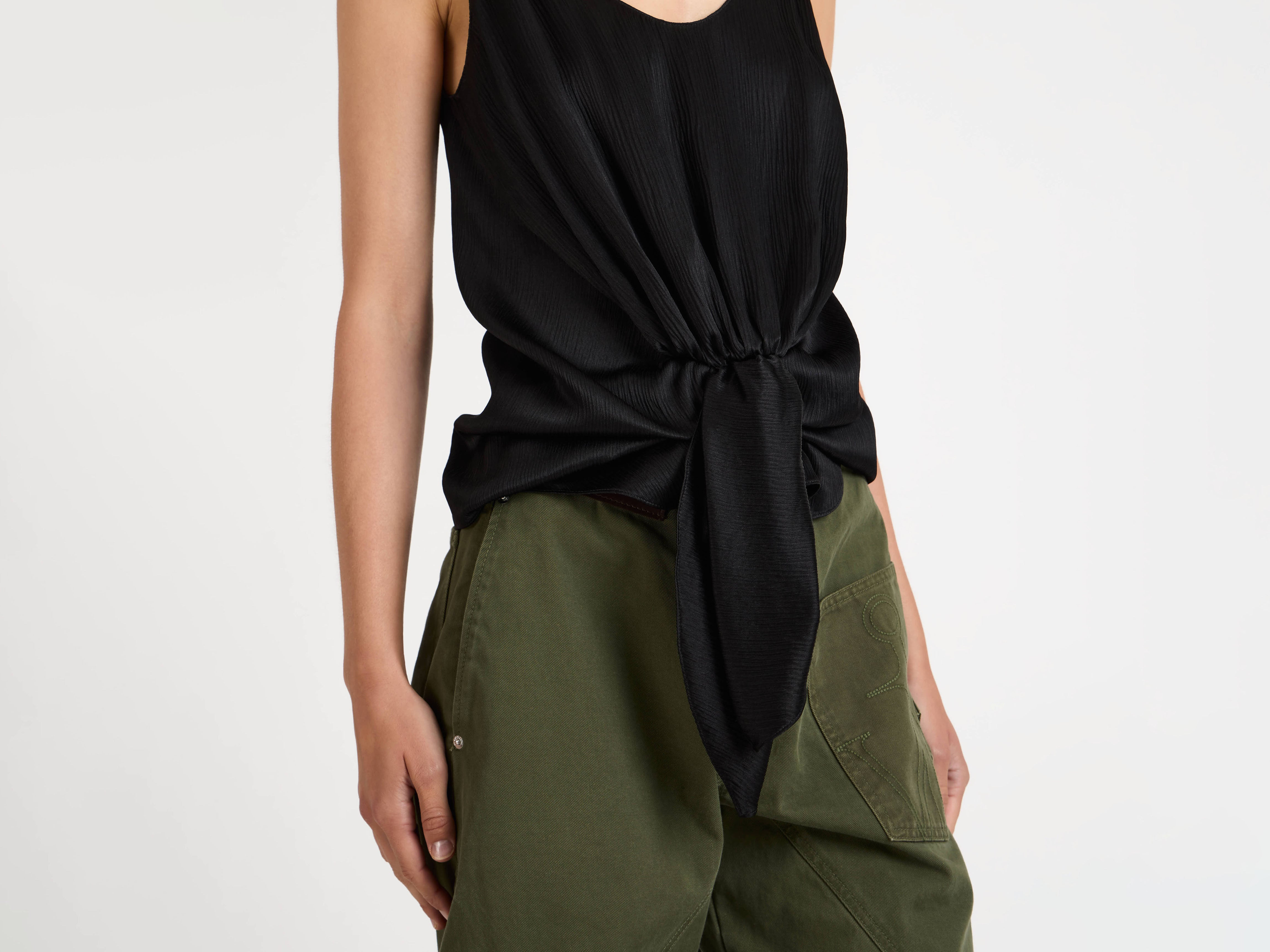 KNOTTED WAIST CAMI TOP IN BLACK - 8