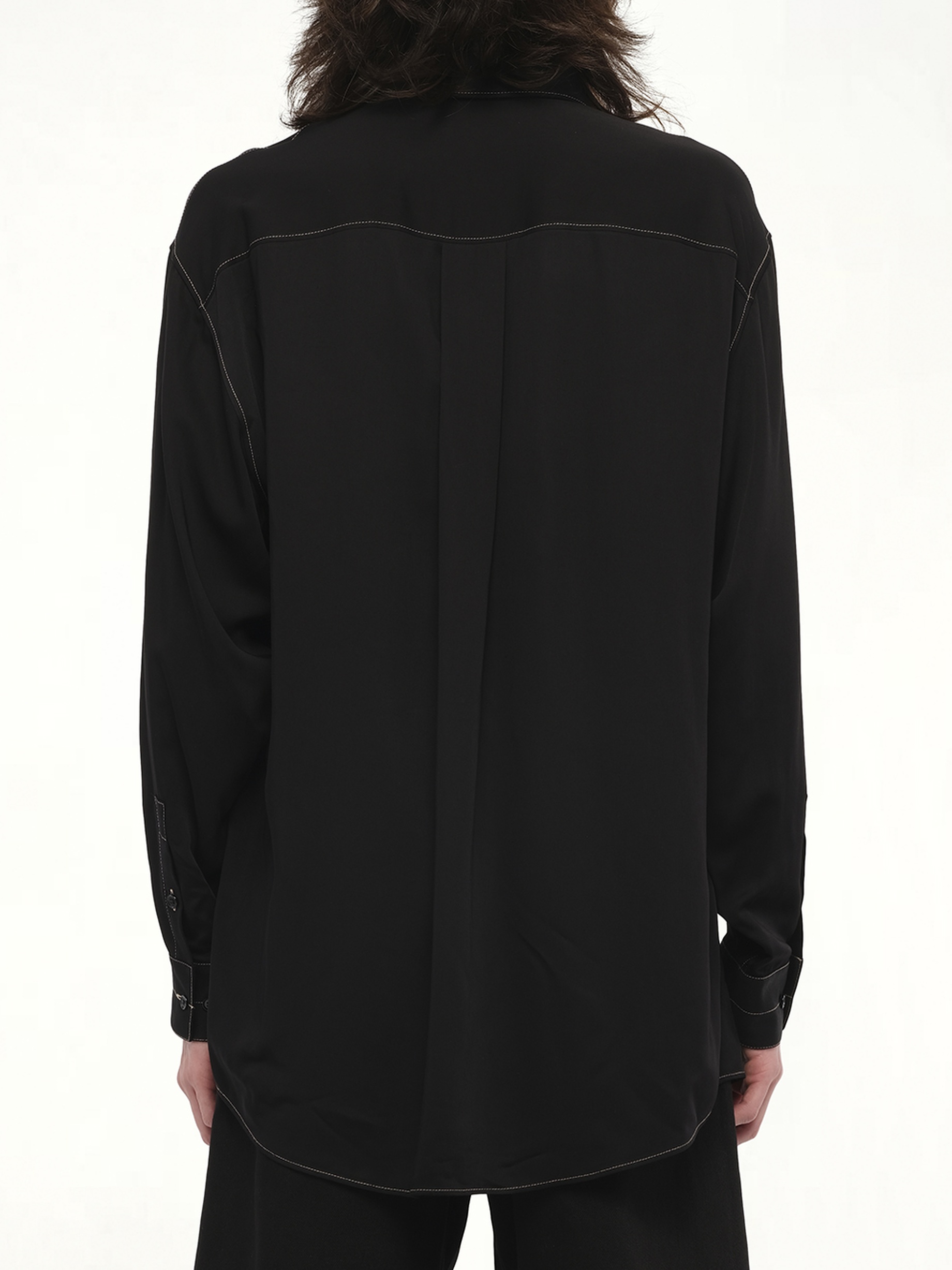 Loop Shirt in Black - 5