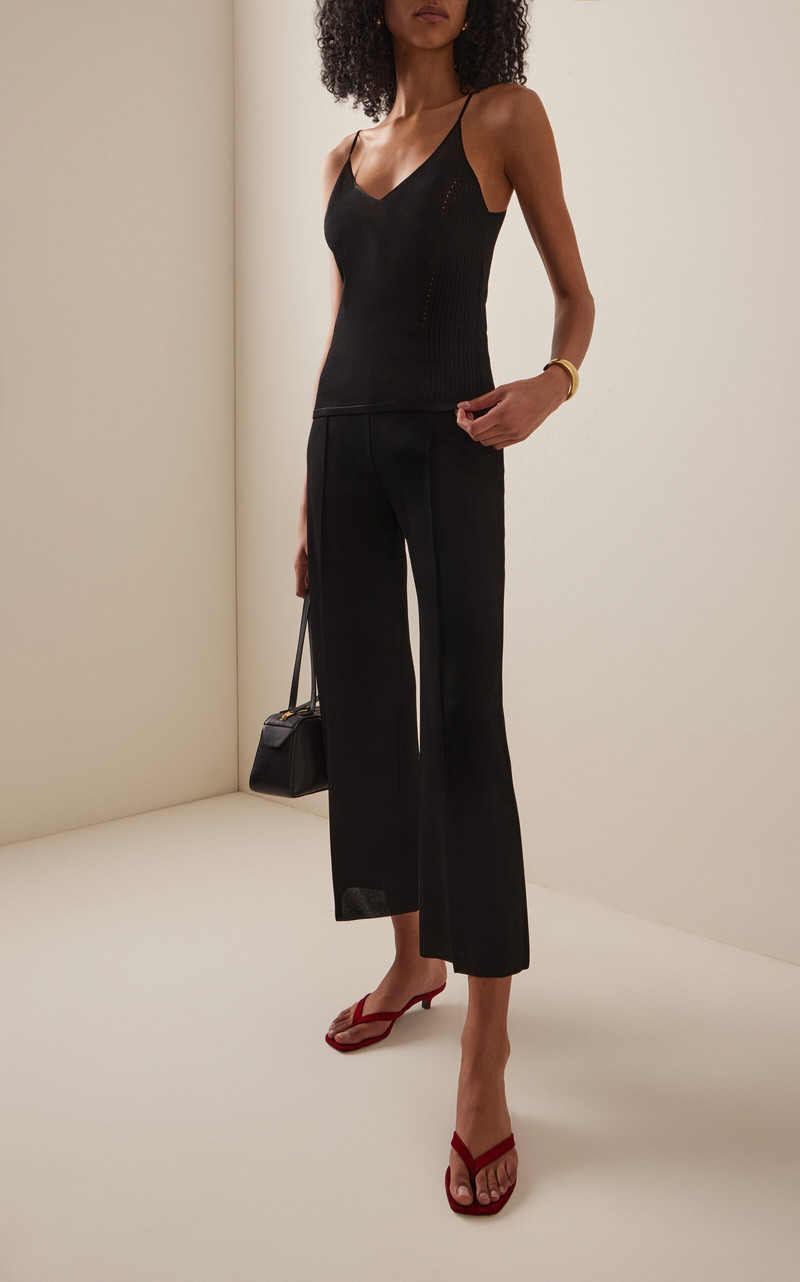 HIGH SPORT Slinky Kick Cropped Pants black outlook