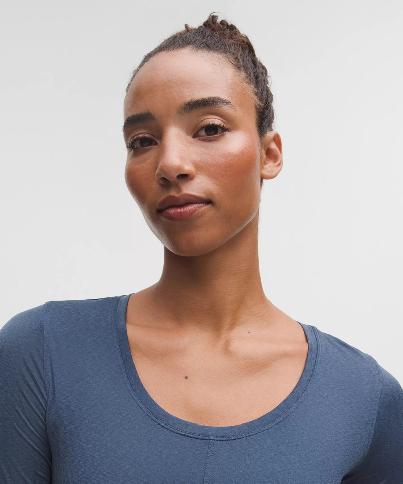 Lightweight Flowy Hem Long-Sleeve Shirt 4