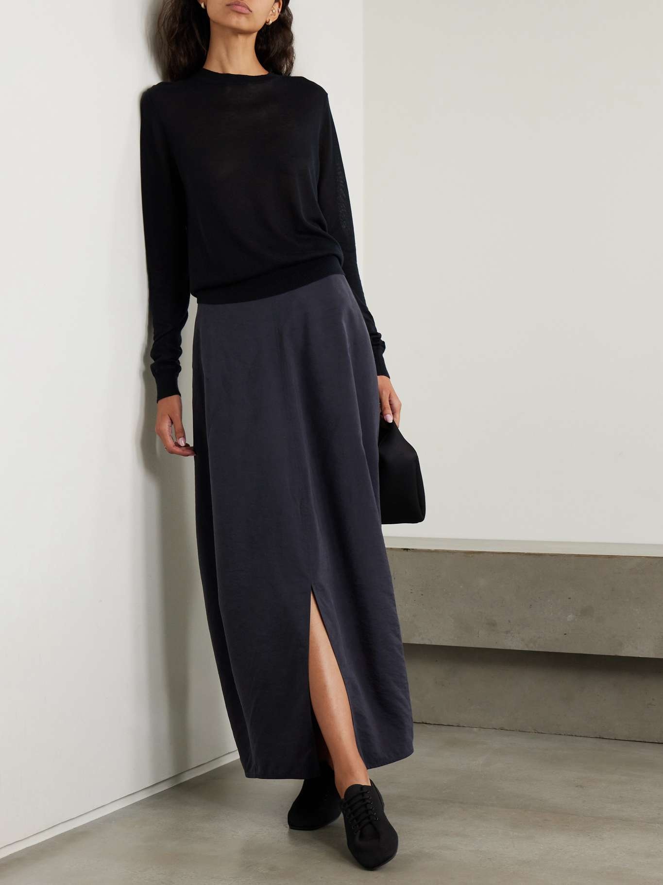 Knitted silk-blend sweater Black - 2