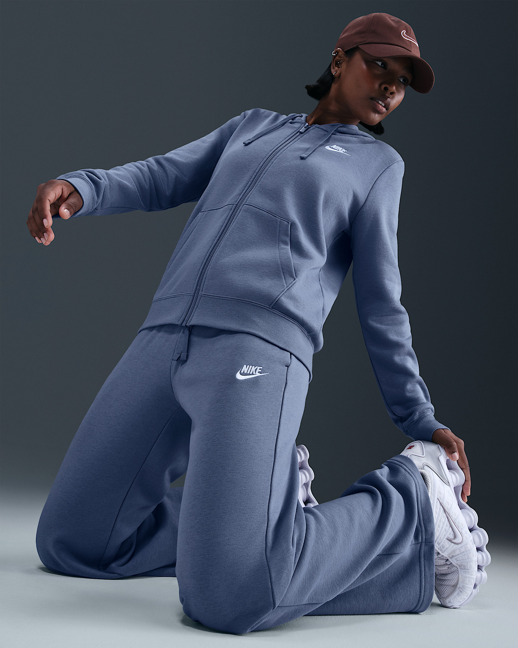 Nike Sportswear Club Fleece Women's Mid-Rise Wide-Leg Sweatpants - 5