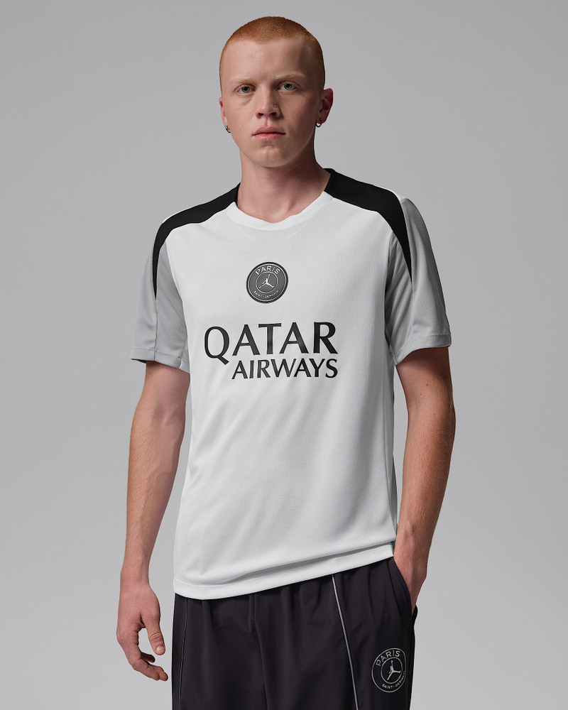 Paris Saint-Germain Strike Night Edition Men's Jordan Dri-FIT Soccer Short-Sleeve Knit Top 1