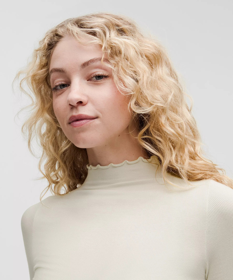 Hold Tight Lettuce-Edge Turtleneck 4