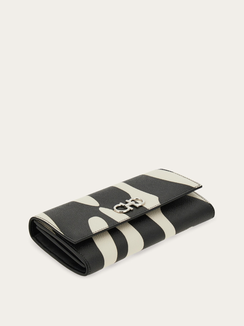 FERRAGAMO Gancini wallet with chain outlook