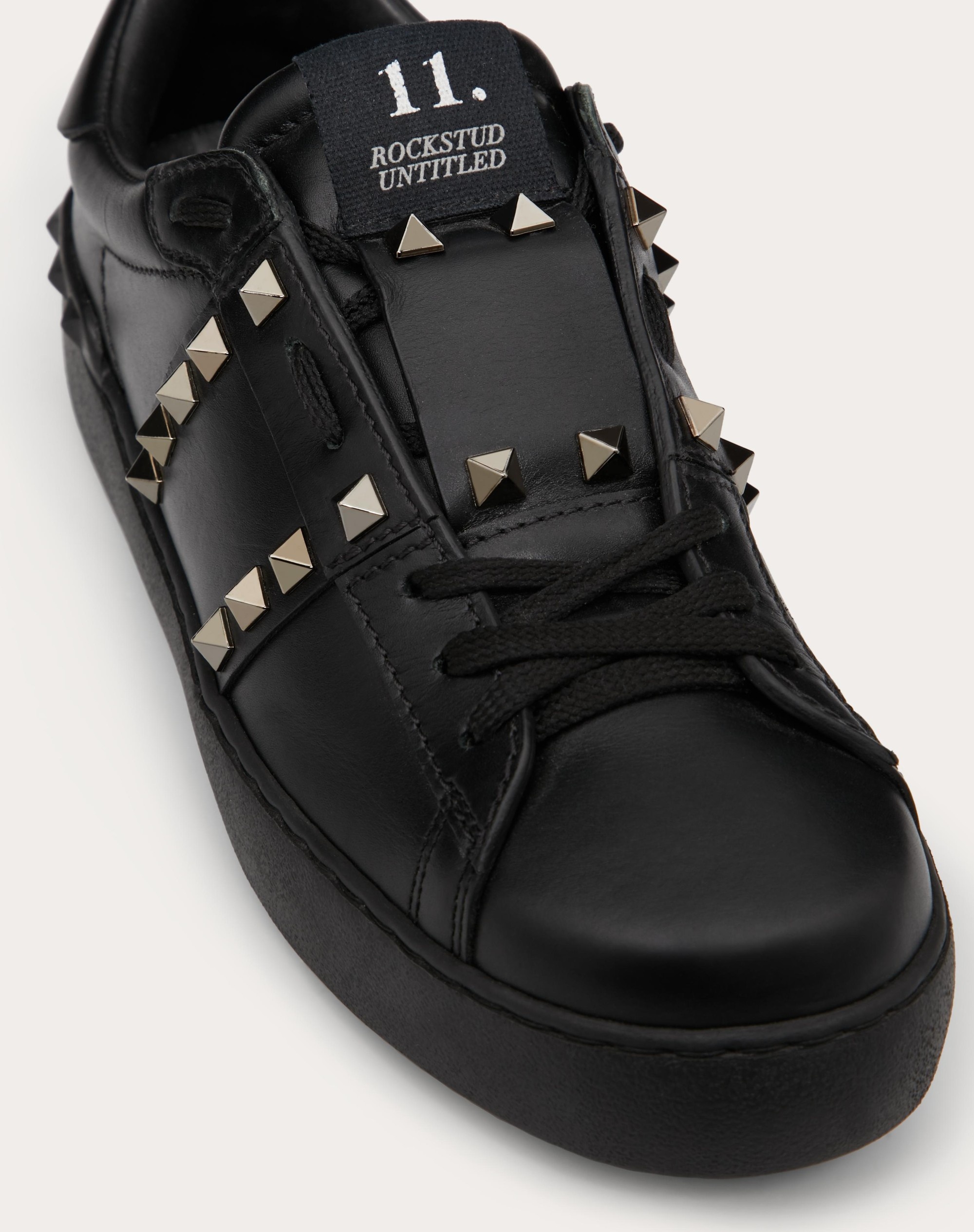 ROCKSTUD UNTITLED NOIR CALFSKIN LEATHER SNEAKER - 5