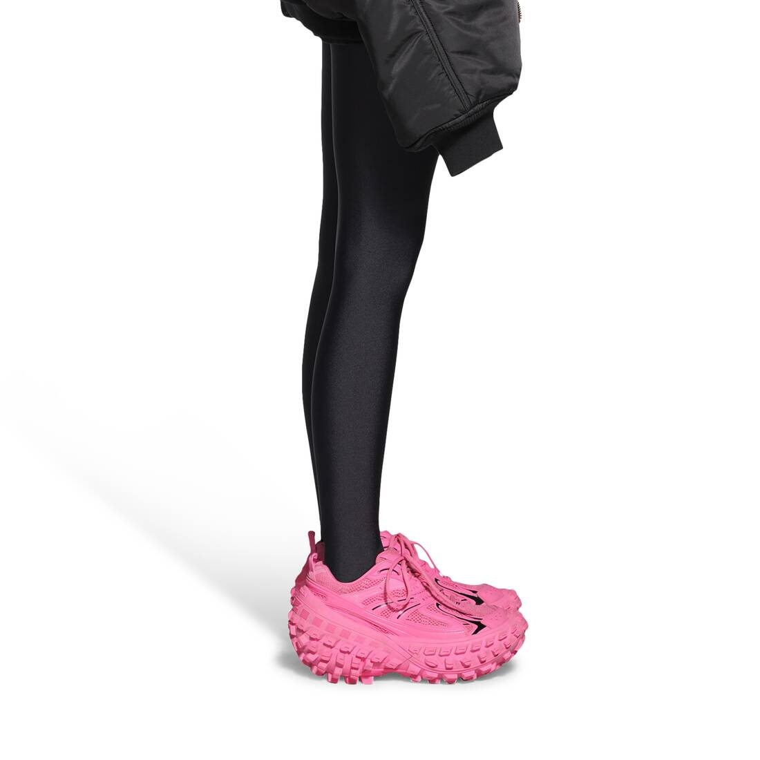 Women's Defender Sneaker in Pink - 9
