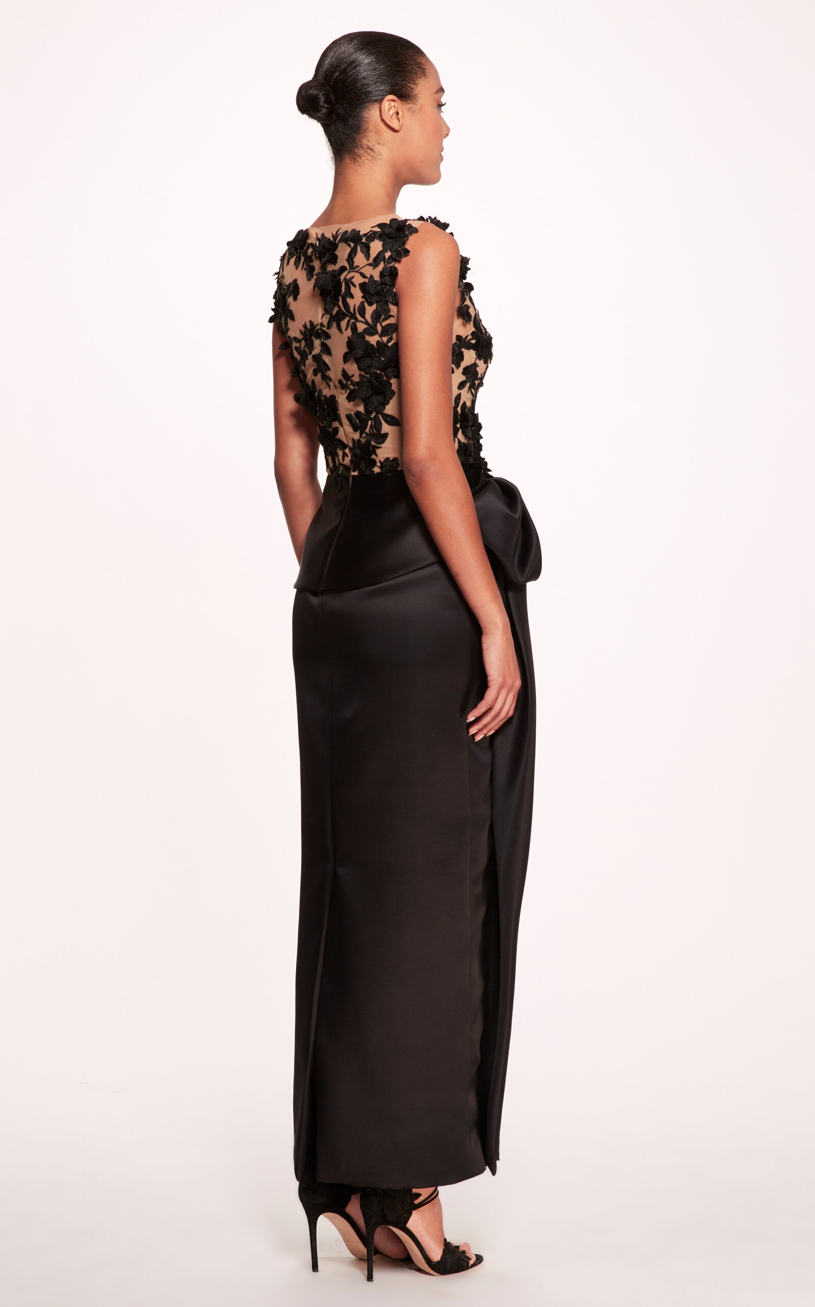 Floral-Appliqued Tulle Maxi Dress black - 7