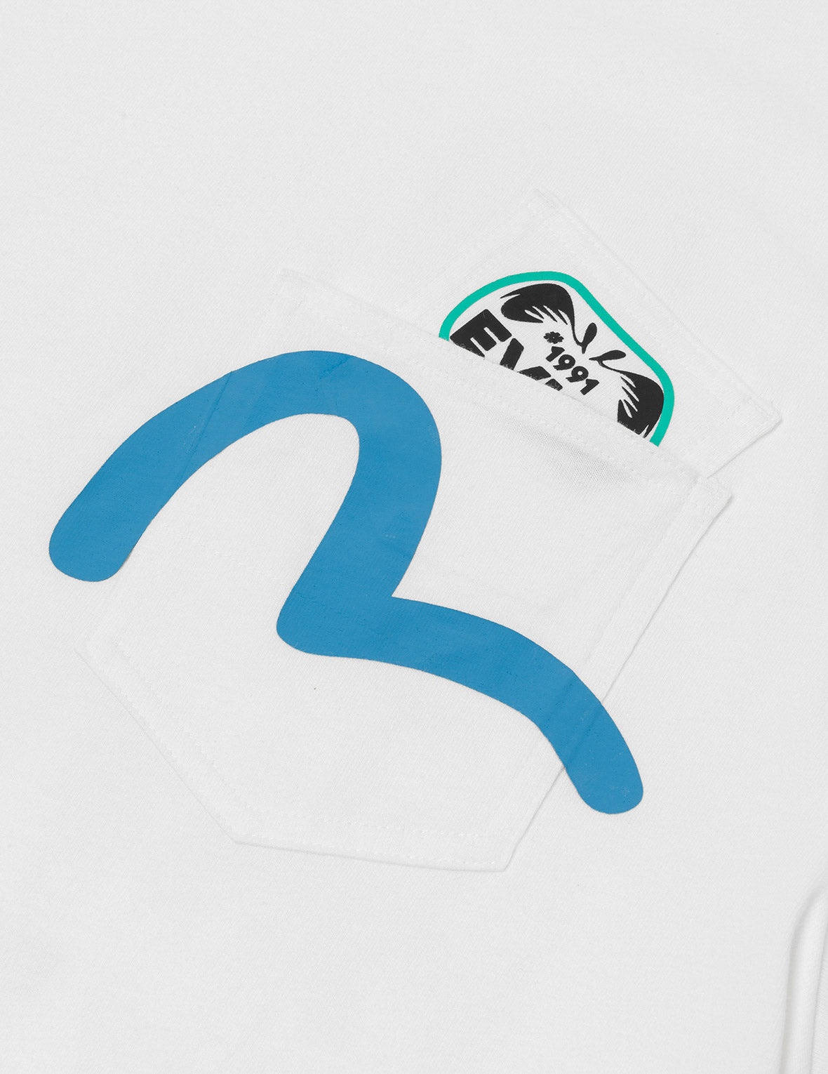 Multi-Pocket and Multi-Print Detail Relax Fit T-Shirt - 7