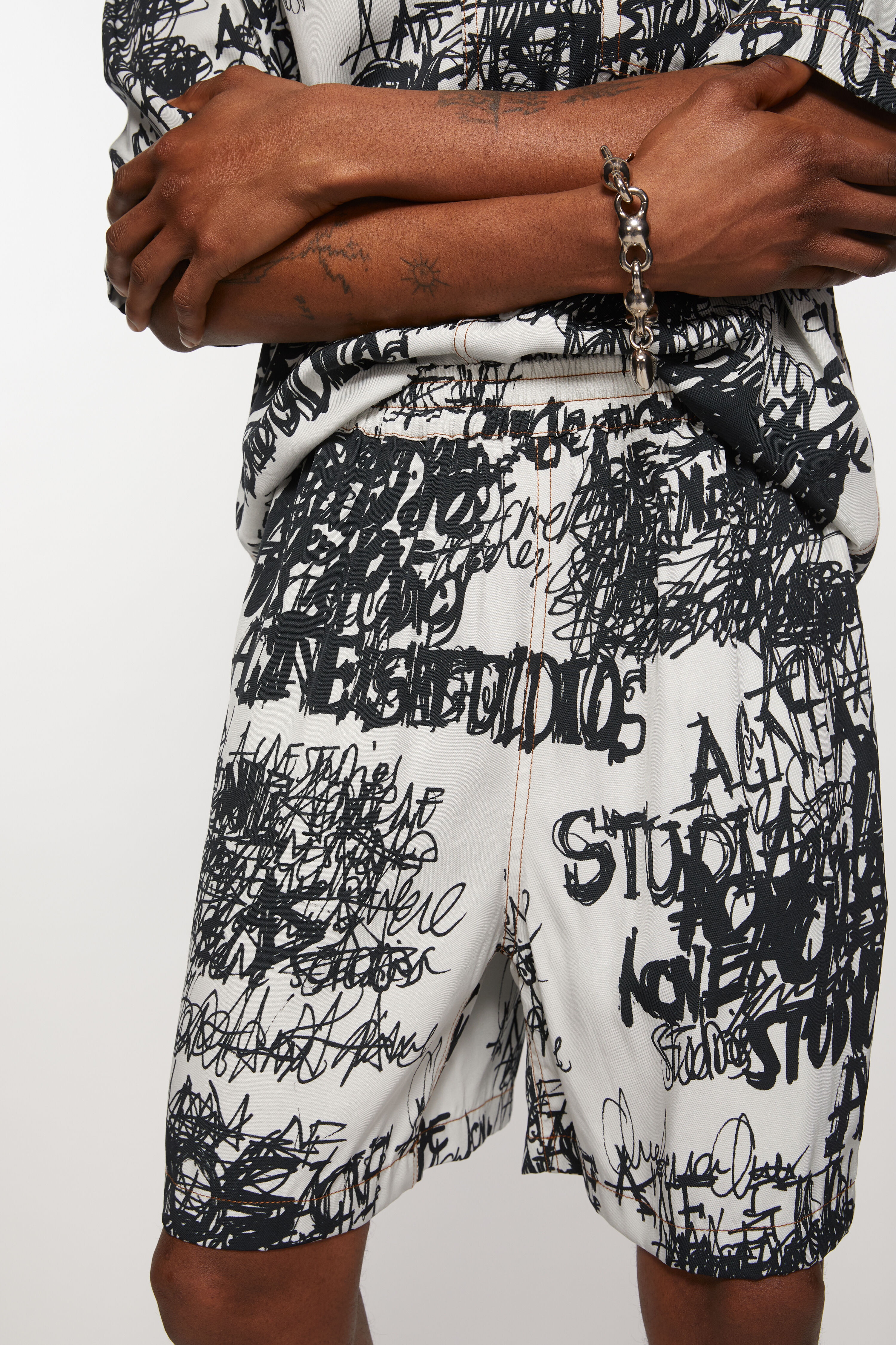 Printed shorts - Light grey/black - 5