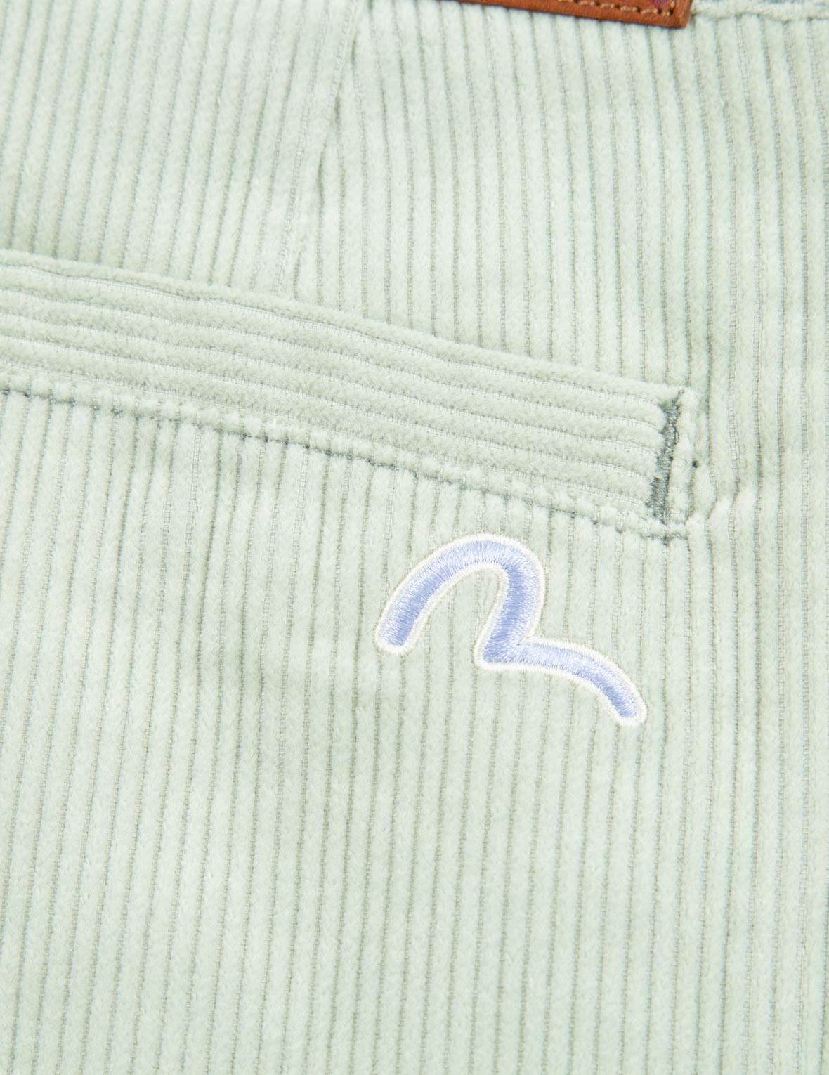 Seagull Embroidery Corduroy Shorts - 9