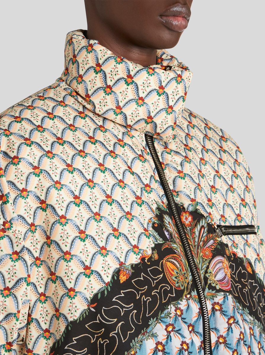 SHORT DOWN JACKET WITH PRINT - 2