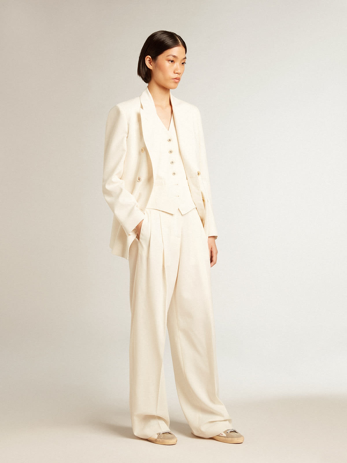 Women's aged white V-neck gilet - 3