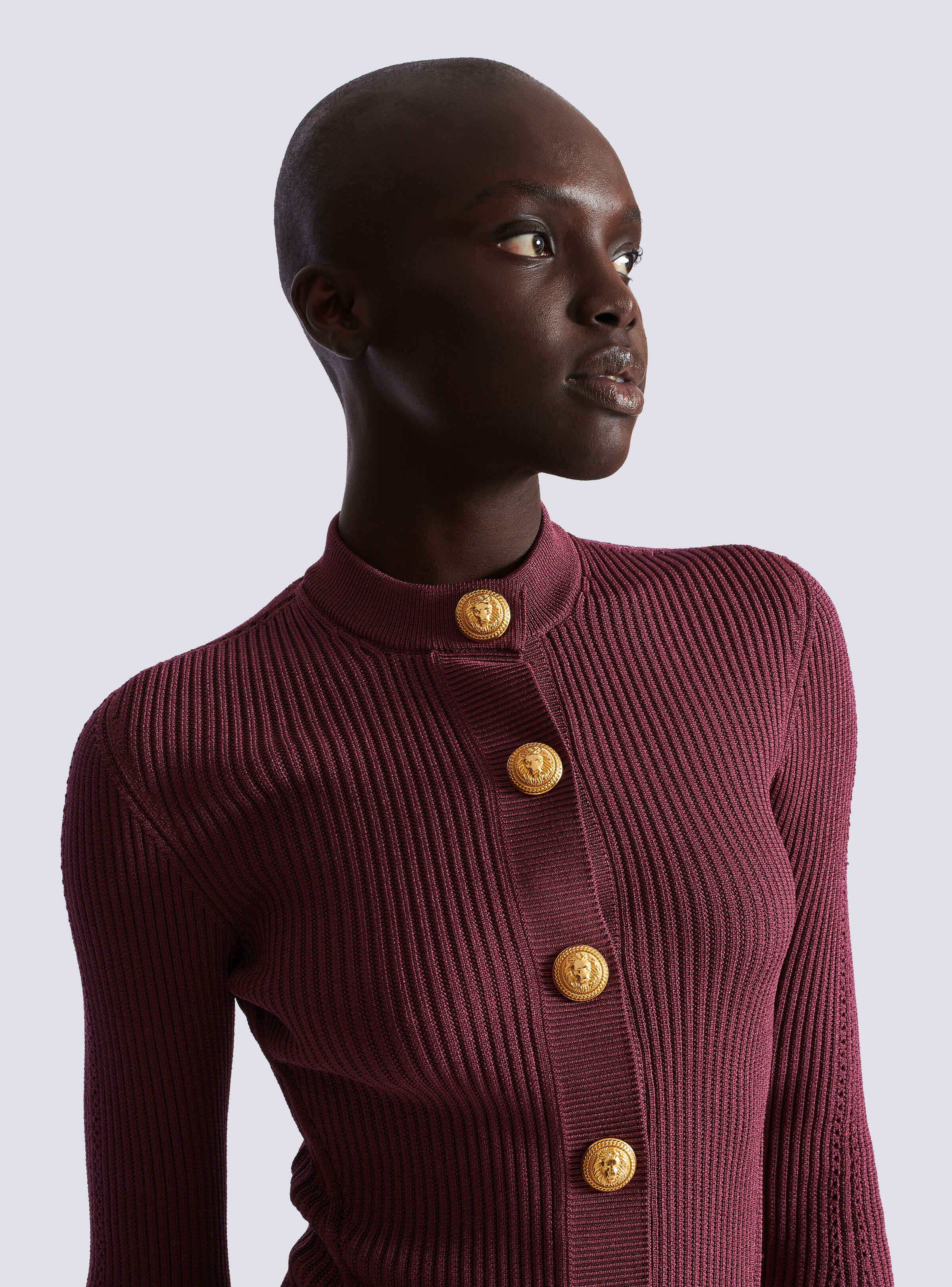 Fine knit cardigan with buttons - 7