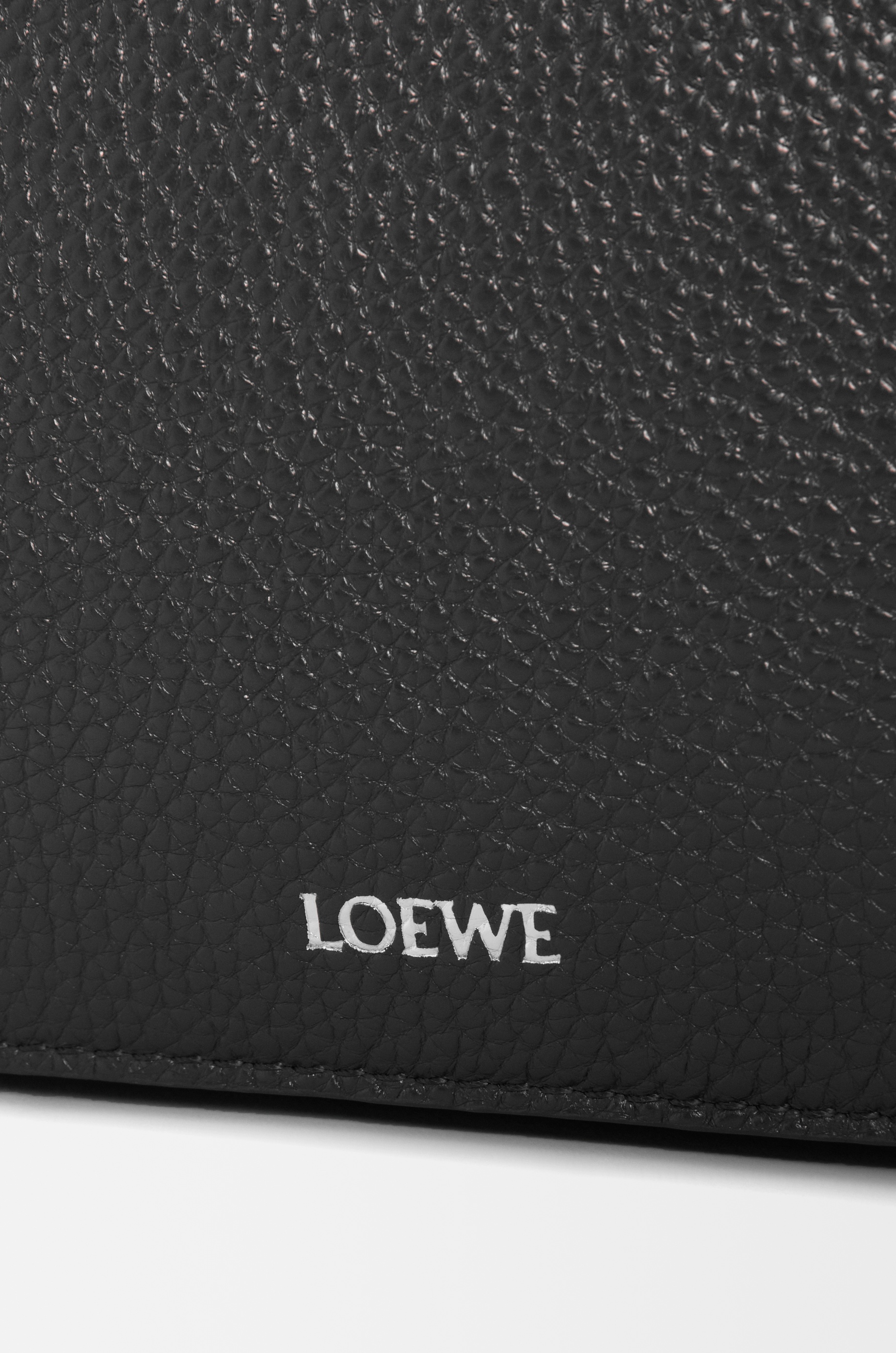 Medium Pebble messenger bag in supple grained calfskin - 5