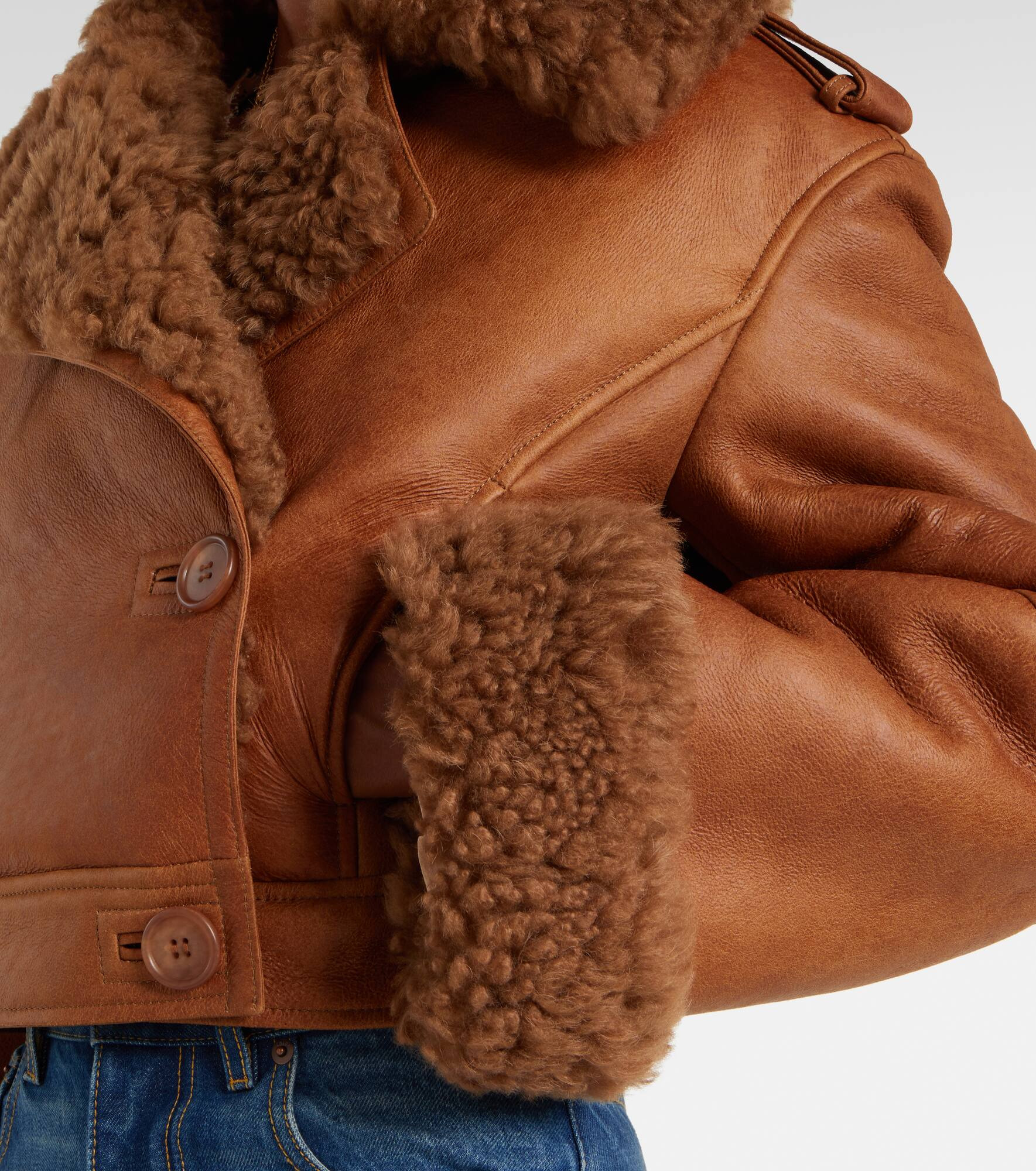 Cropped shearling-trimmed leather jacket - 4