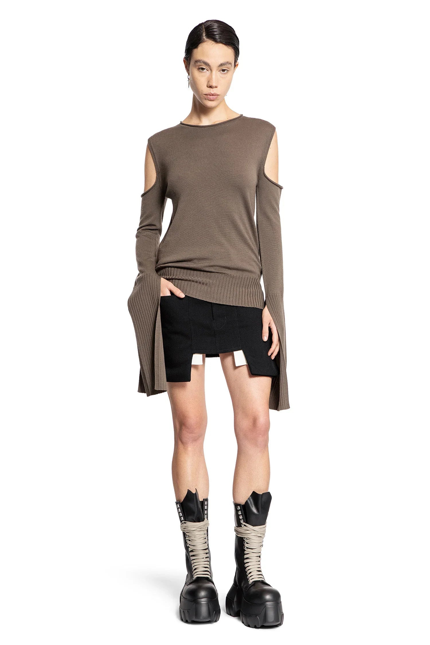 Porterville-Cut-Out-Sweater - 4