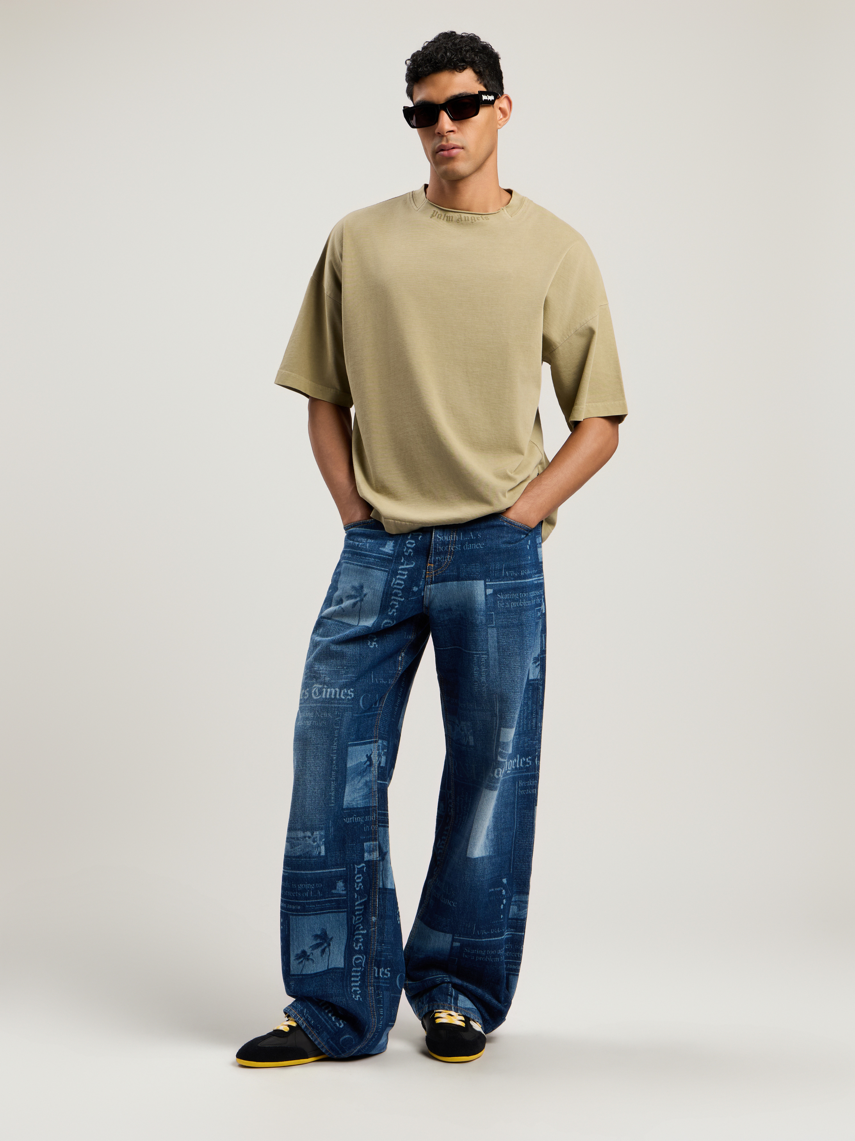 Curved Logo Loose Collar T-Shirt - 2