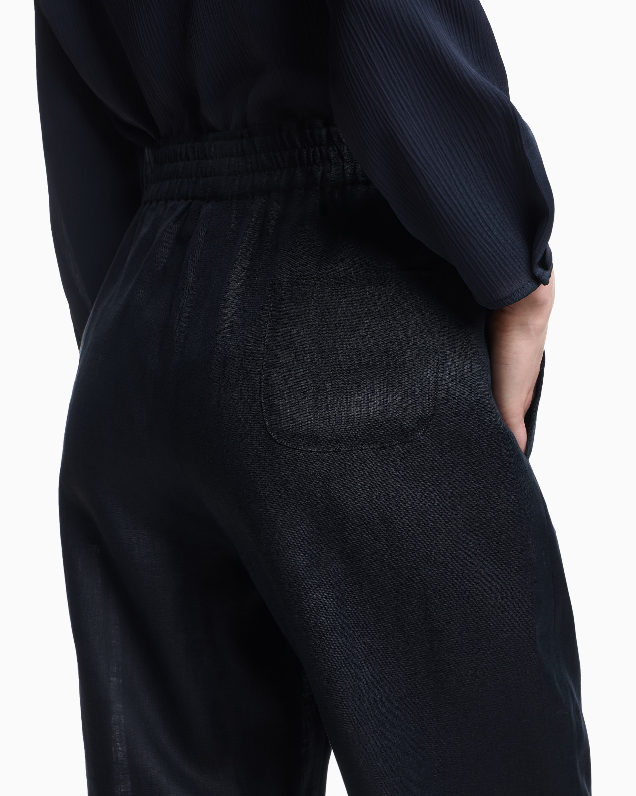PURE LINEN TROUSERS WITH AN ELASTICATED WAIST - 5