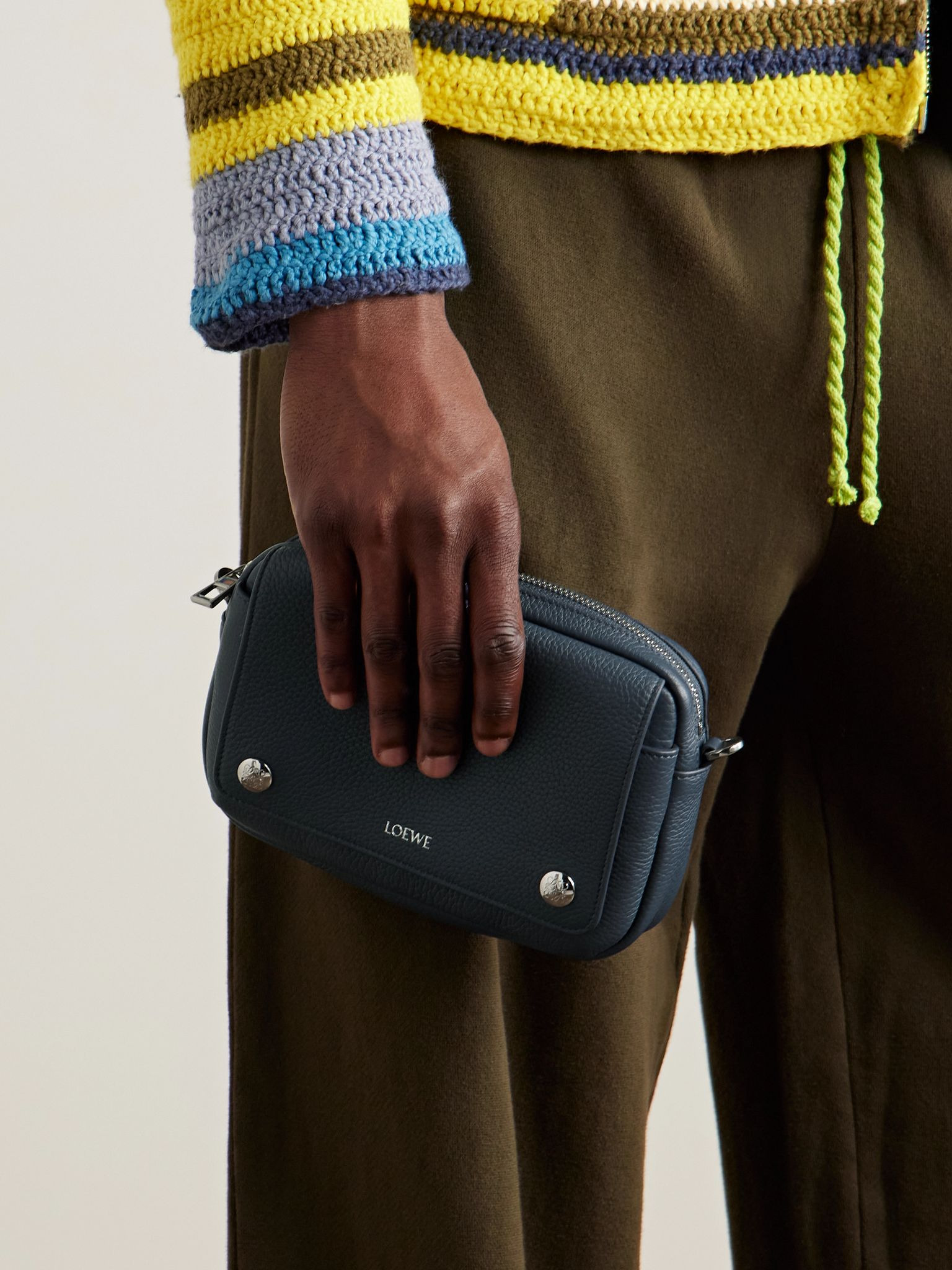 Pebble Full-Grain Leather Messenger Bag Blue - 6