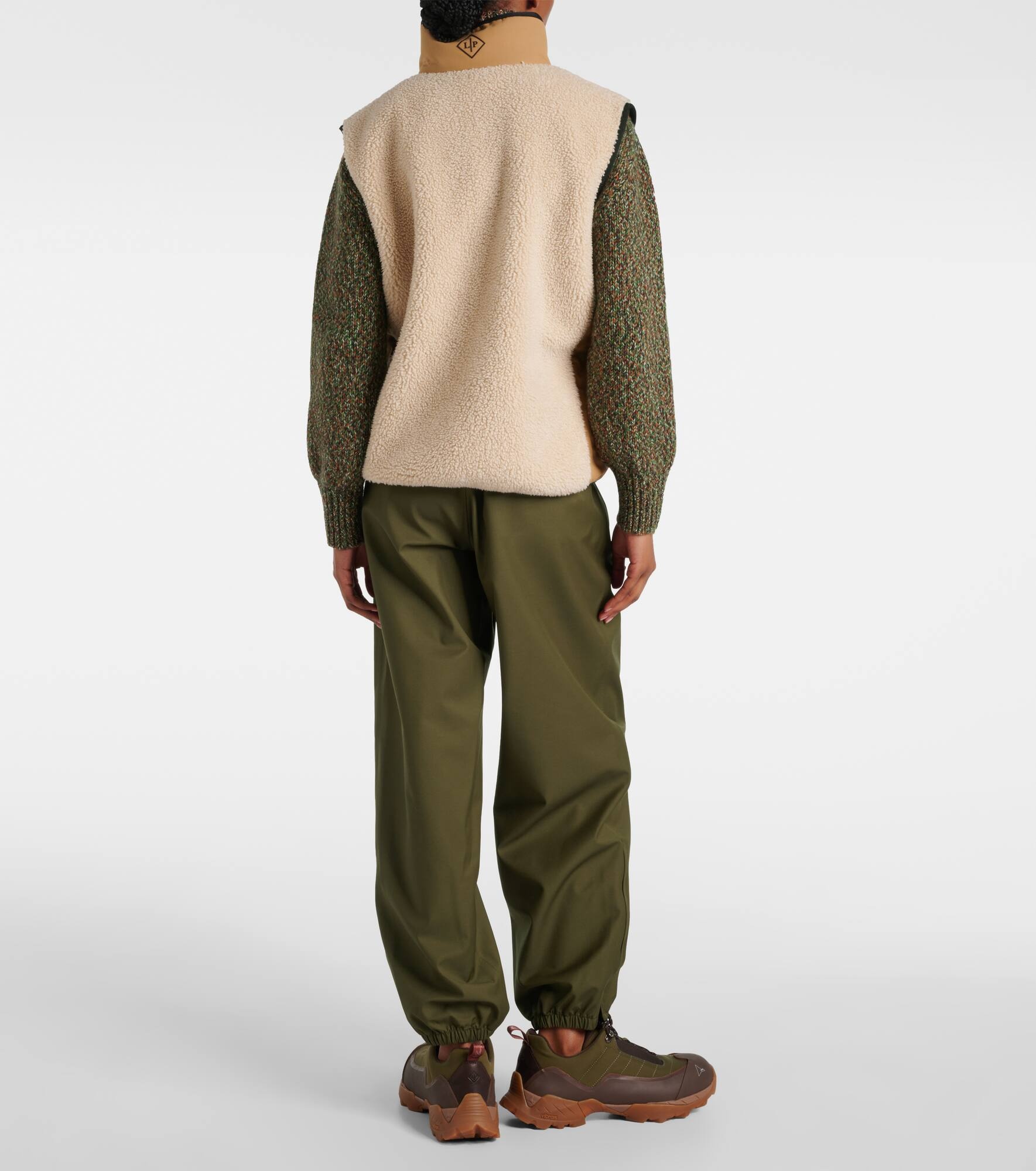 Cashmere, silk, and technical vest - 3