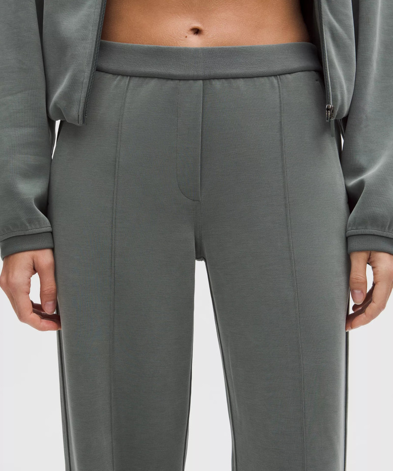 Softstreme Pintuck Mid-Rise Pant *Regular 8