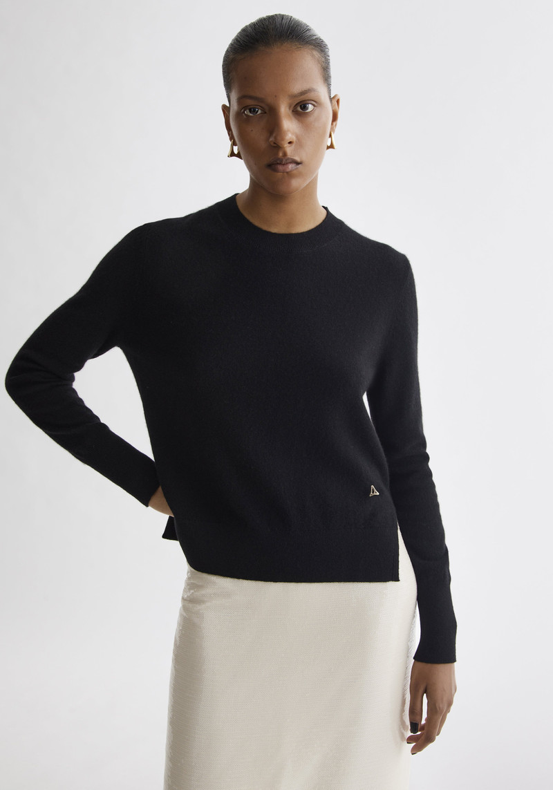 BLISS Round neck cashmere blend sweater 3
