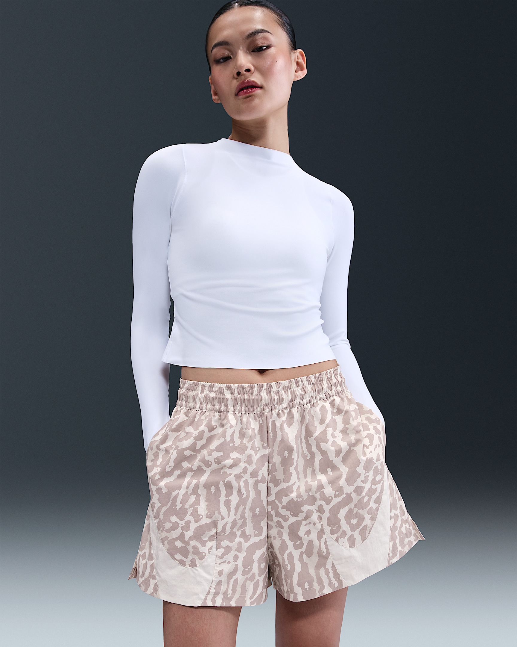 Nike Sportswear Women's Woven Printed Shorts - 2