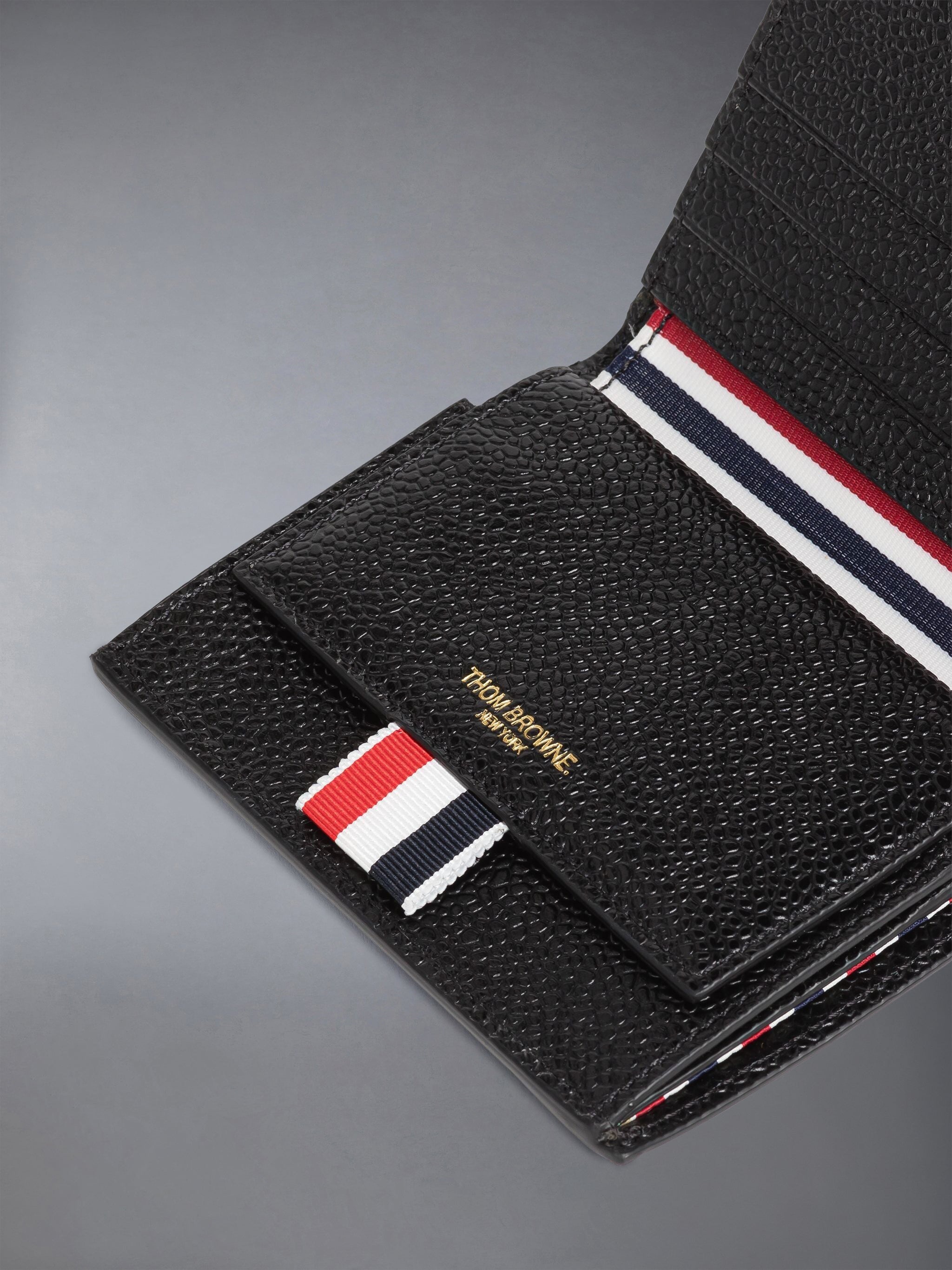 PEBBLE GRAIN COIN COMPARTMENT BILLFOLD - 3